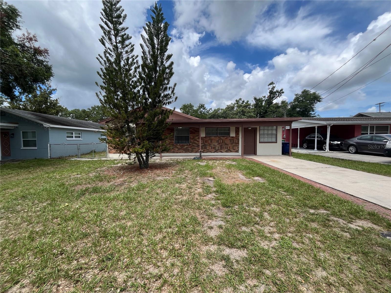 9218 N 52ND ST, TAMPA, FL, 33617