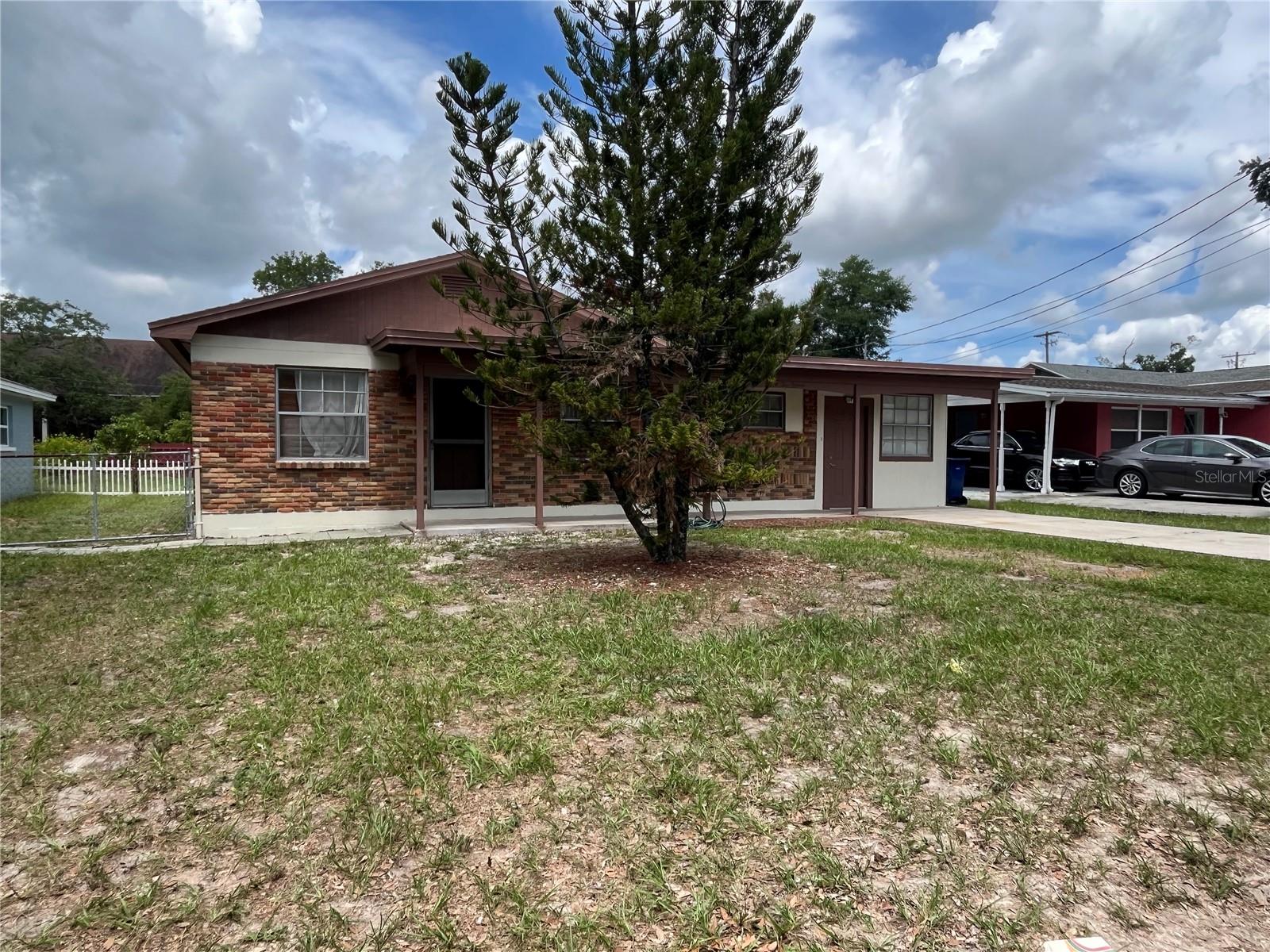 9218 N 52ND ST, TAMPA, FL, 33617