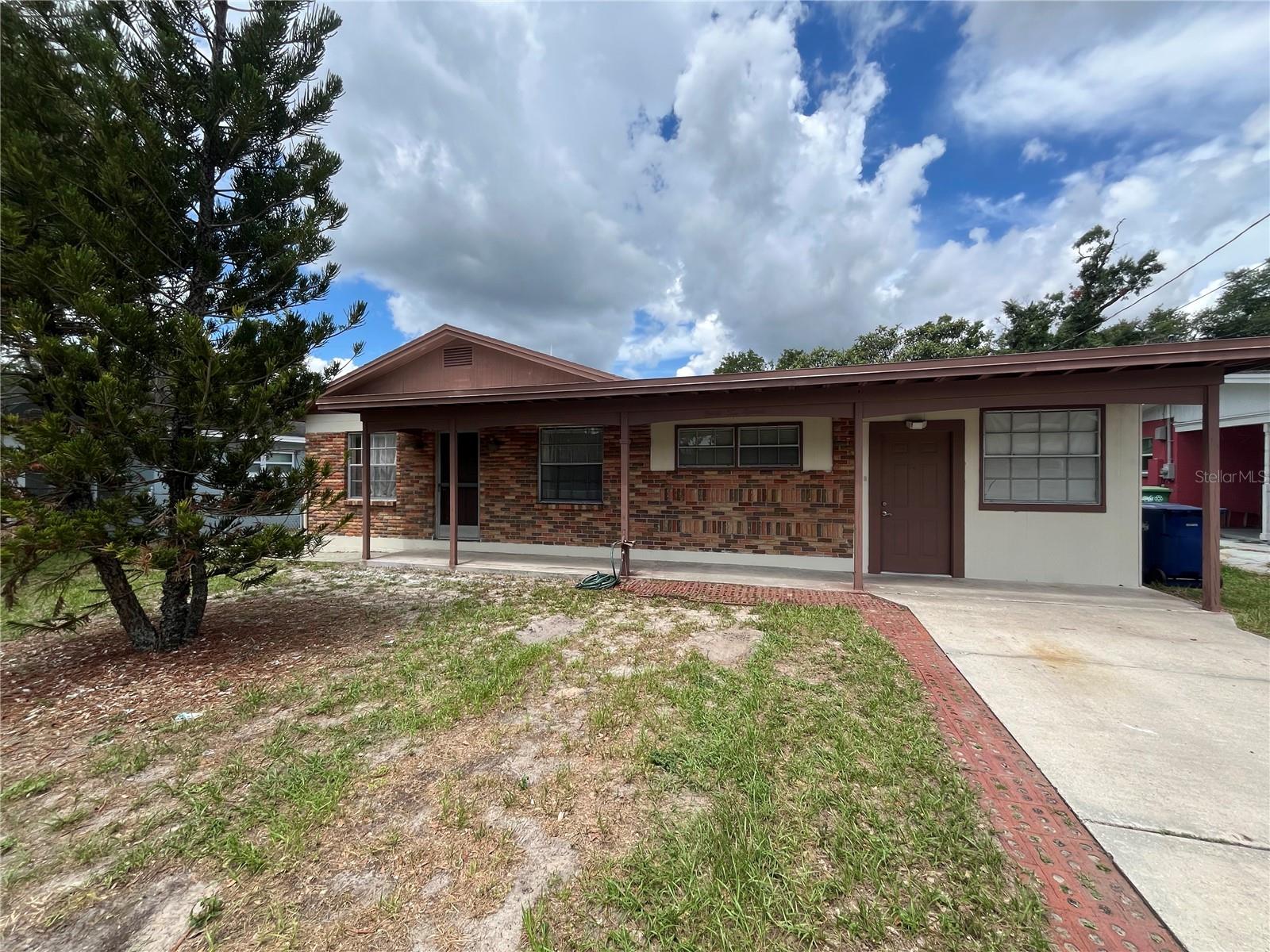 9218 N 52ND ST, TAMPA, FL, 33617