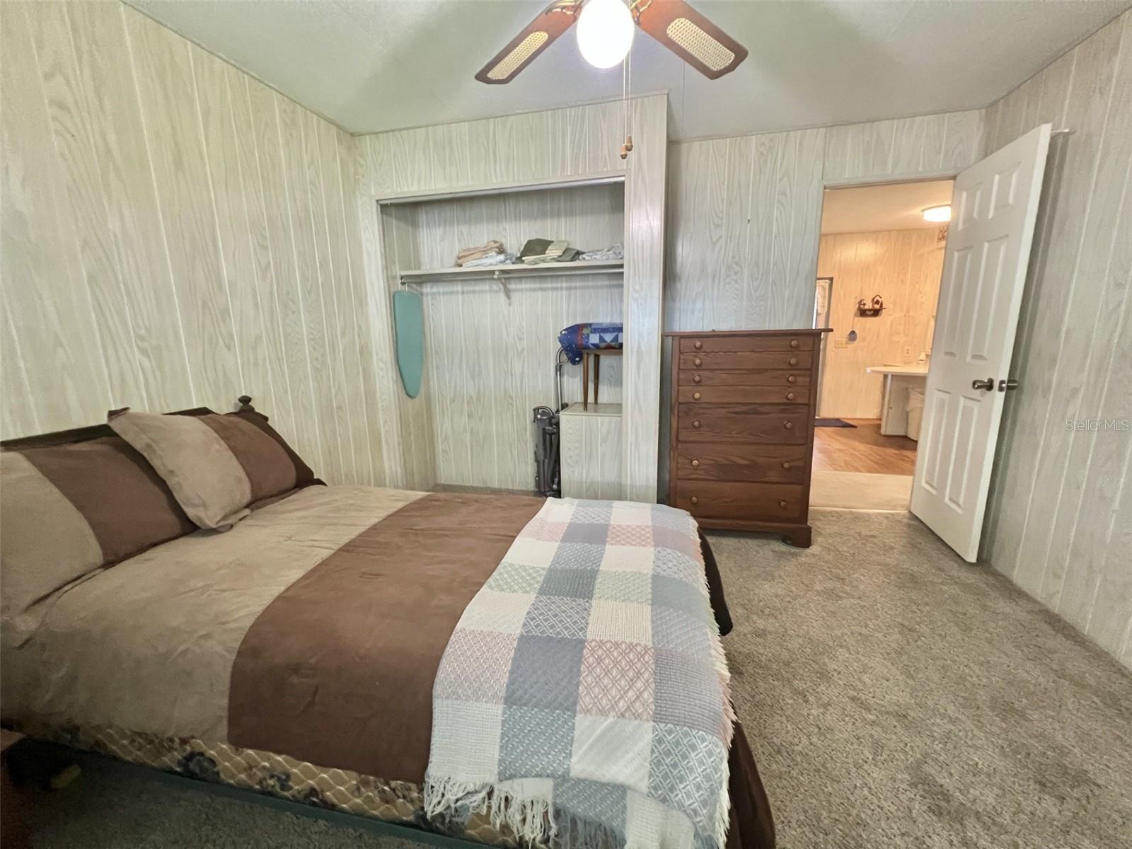 424 HAWTHORNE BLVD, LEESBURG, FL, 34748