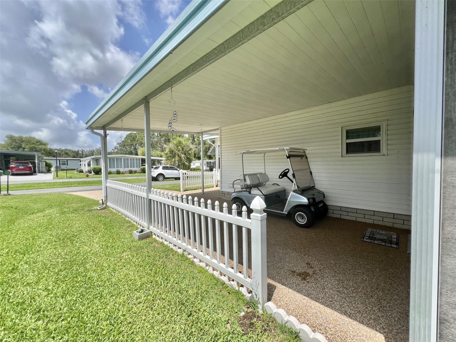 424 HAWTHORNE BLVD, LEESBURG, FL, 34748