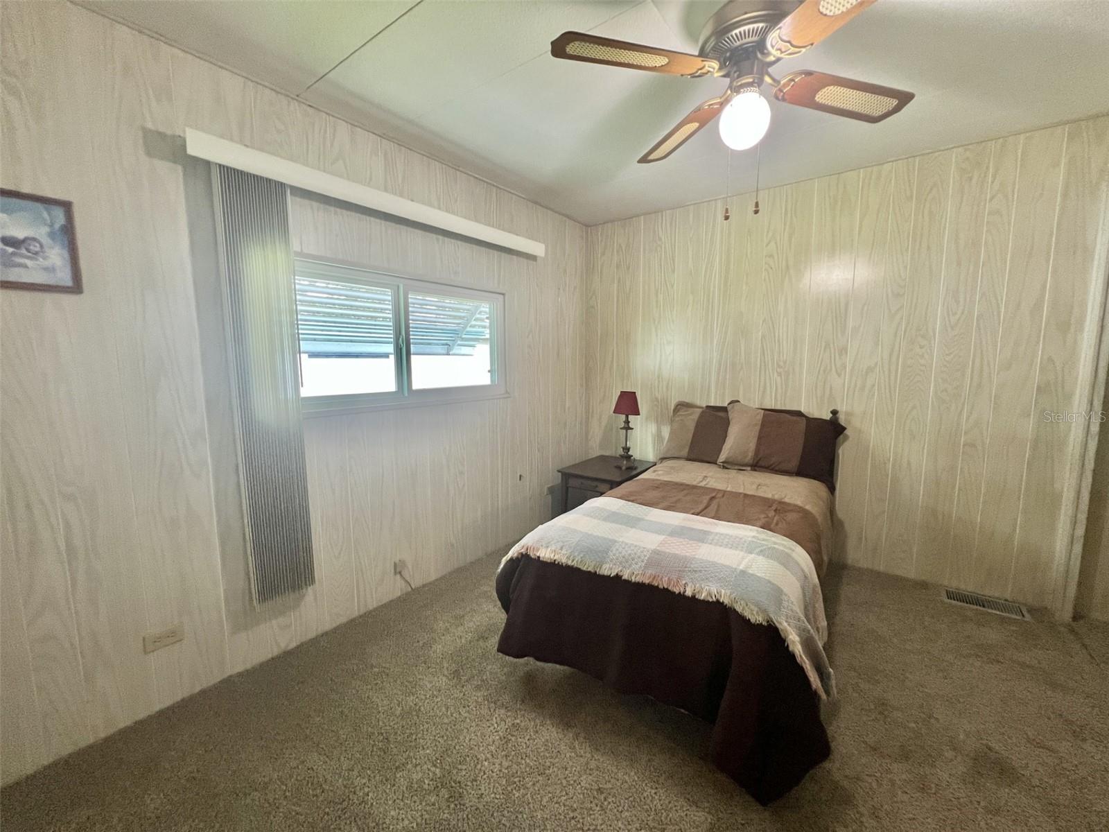 424 HAWTHORNE BLVD, LEESBURG, FL, 34748