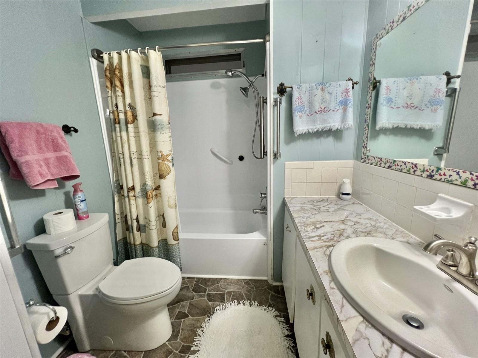 424 HAWTHORNE BLVD, LEESBURG, FL, 34748