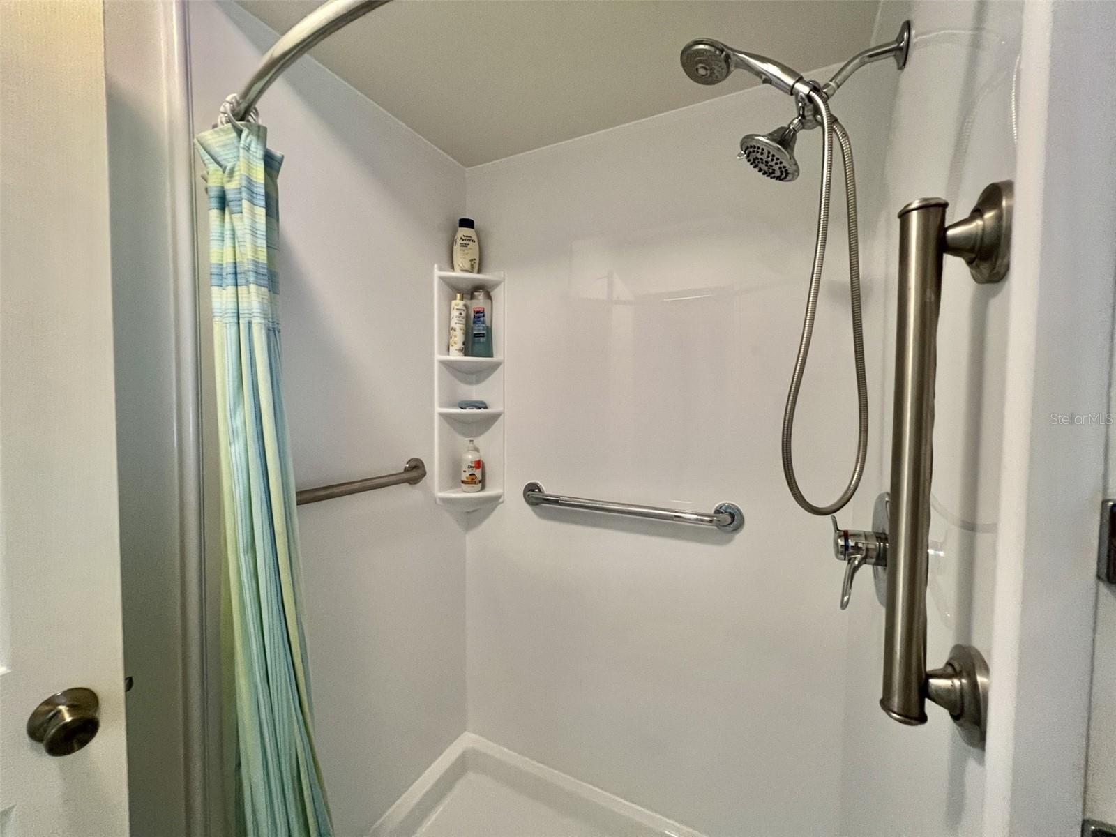 424 HAWTHORNE BLVD, LEESBURG, FL, 34748