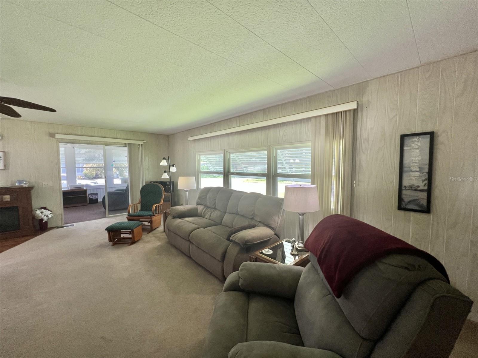 424 HAWTHORNE BLVD, LEESBURG, FL, 34748