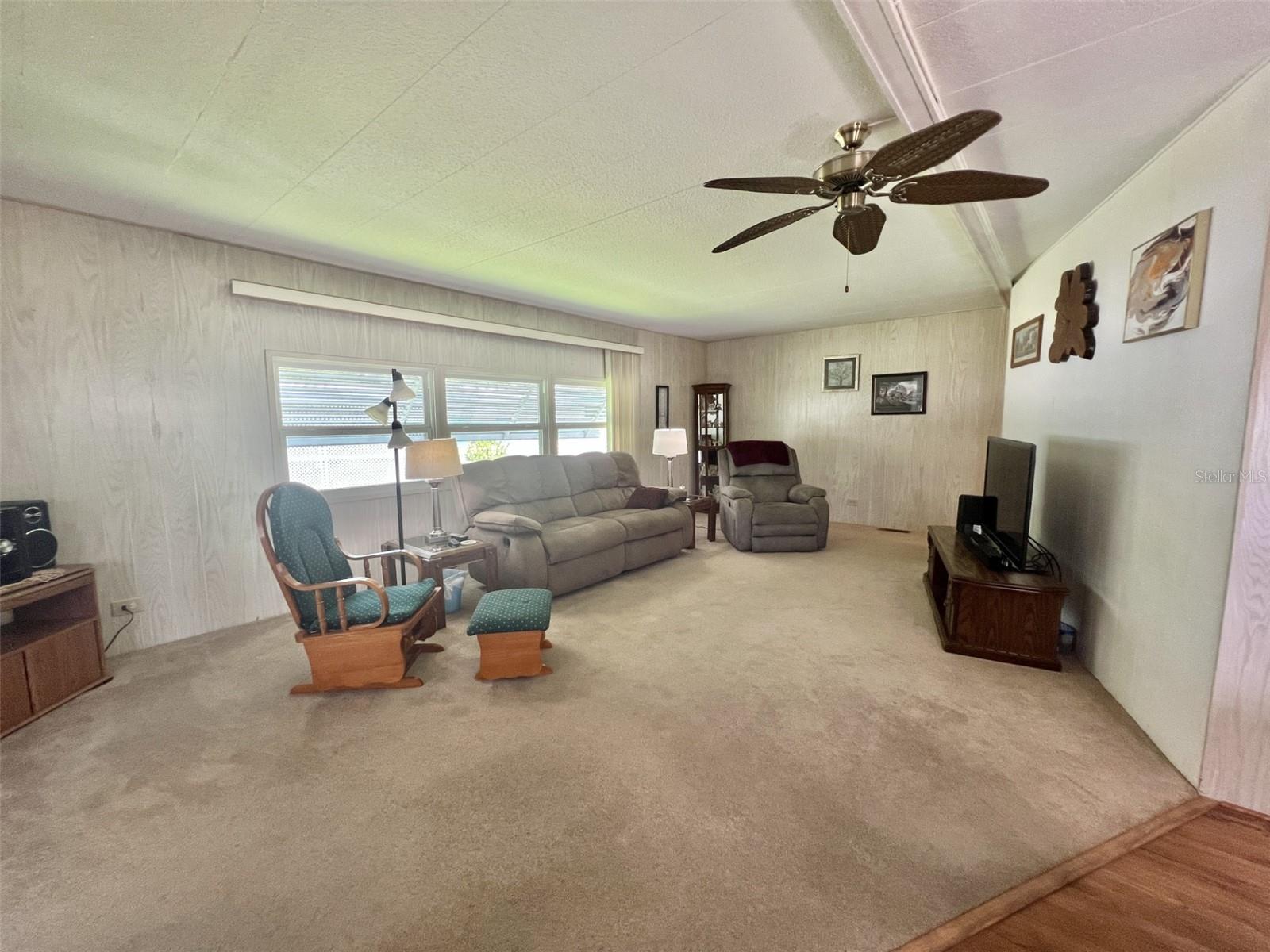 424 HAWTHORNE BLVD, LEESBURG, FL, 34748