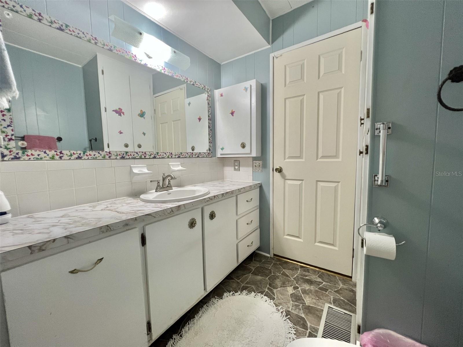 424 HAWTHORNE BLVD, LEESBURG, FL, 34748