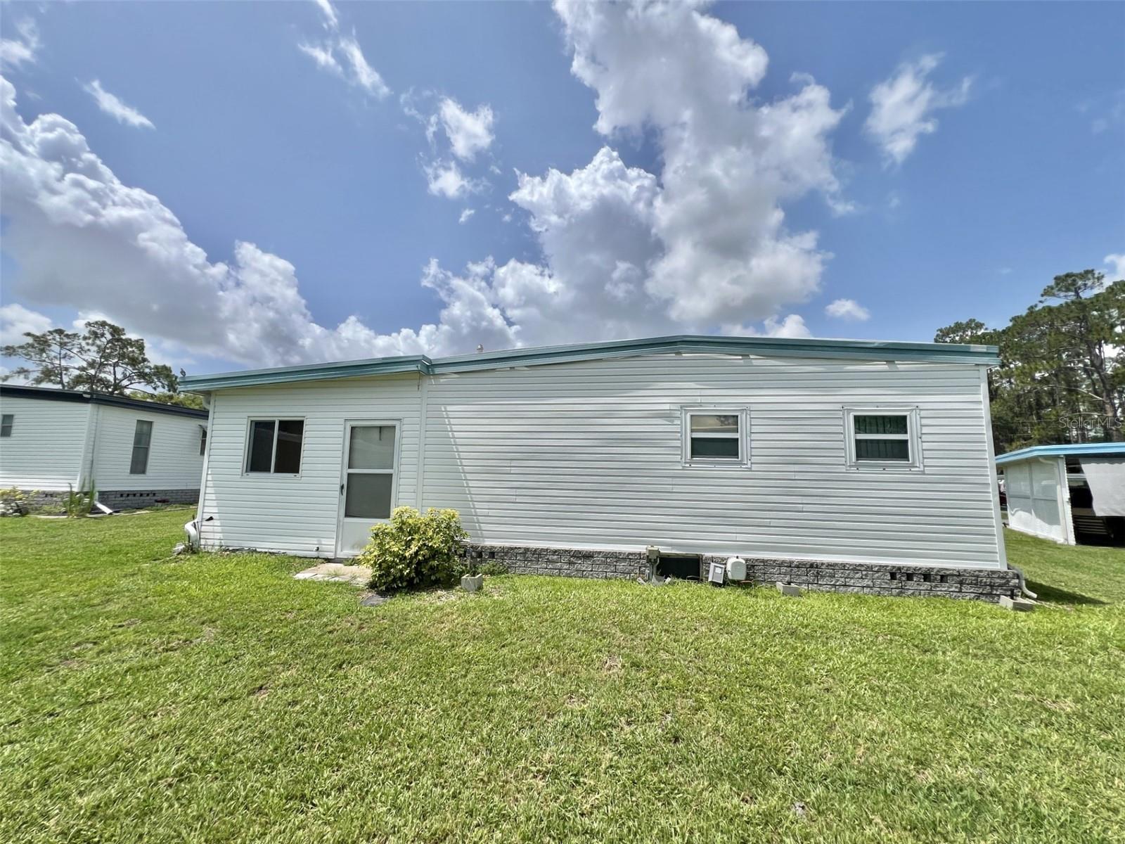 424 HAWTHORNE BLVD, LEESBURG, FL, 34748