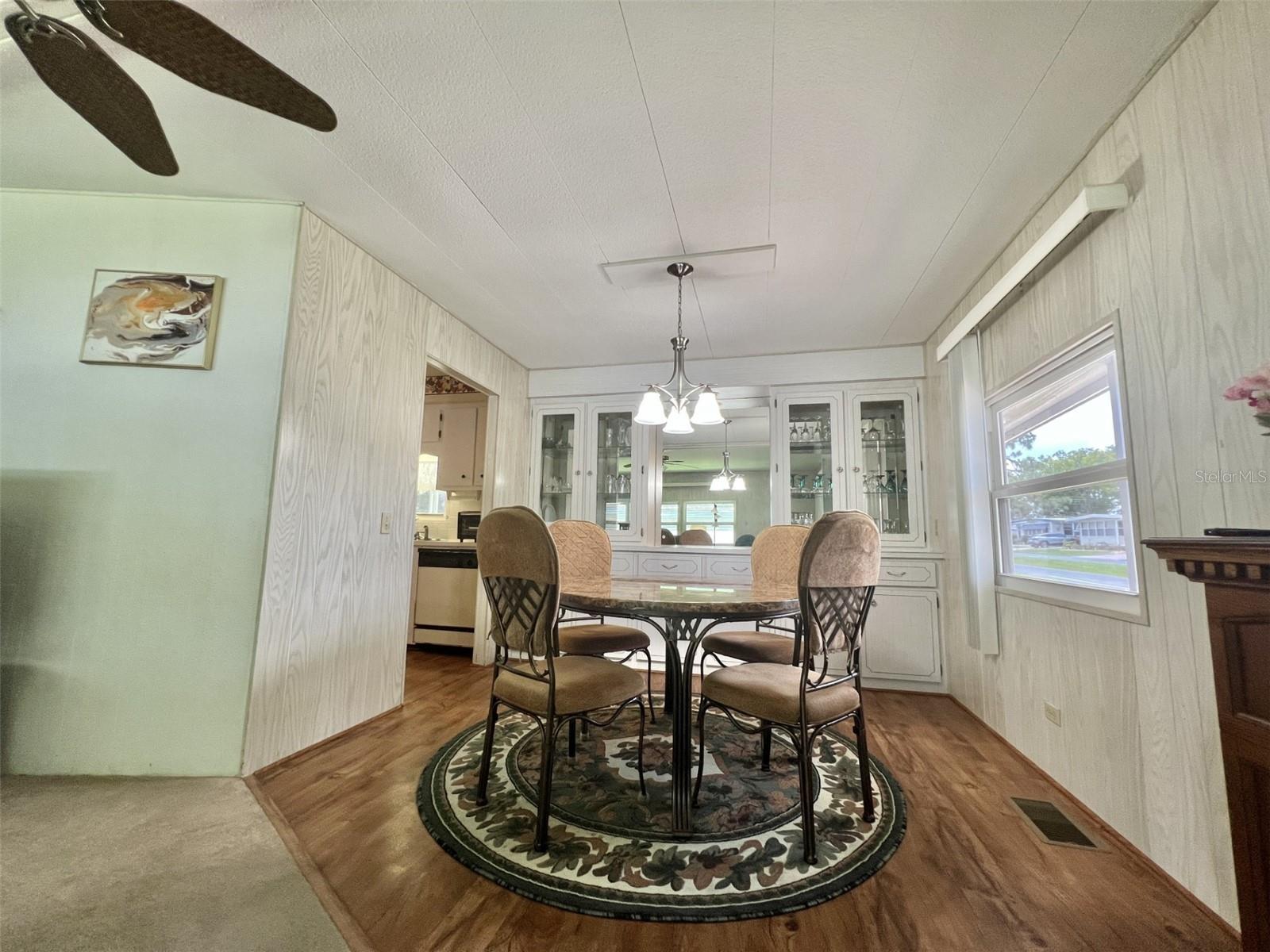 424 HAWTHORNE BLVD, LEESBURG, FL, 34748