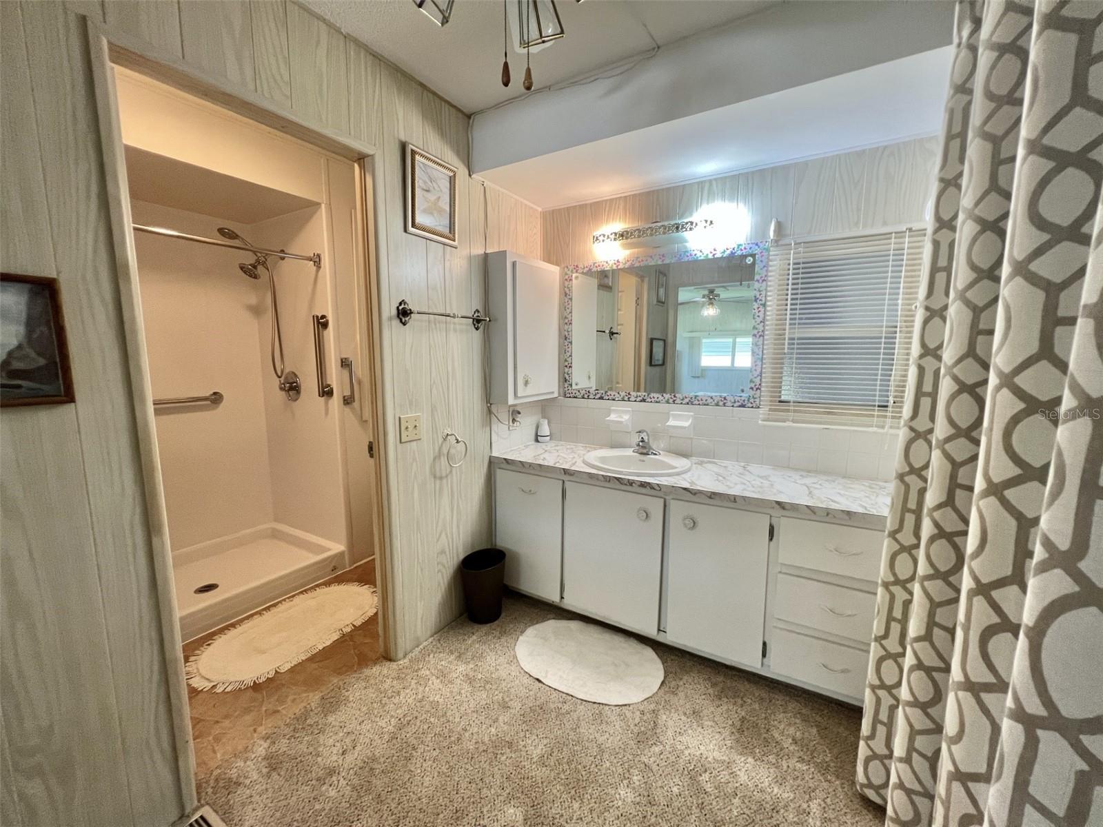 424 HAWTHORNE BLVD, LEESBURG, FL, 34748