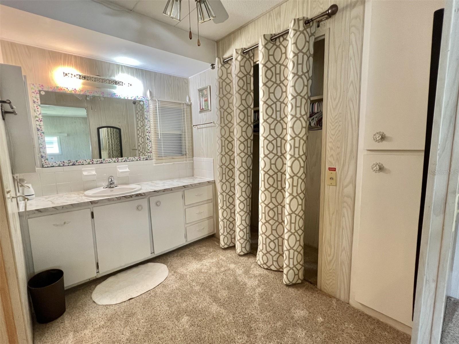 424 HAWTHORNE BLVD, LEESBURG, FL, 34748