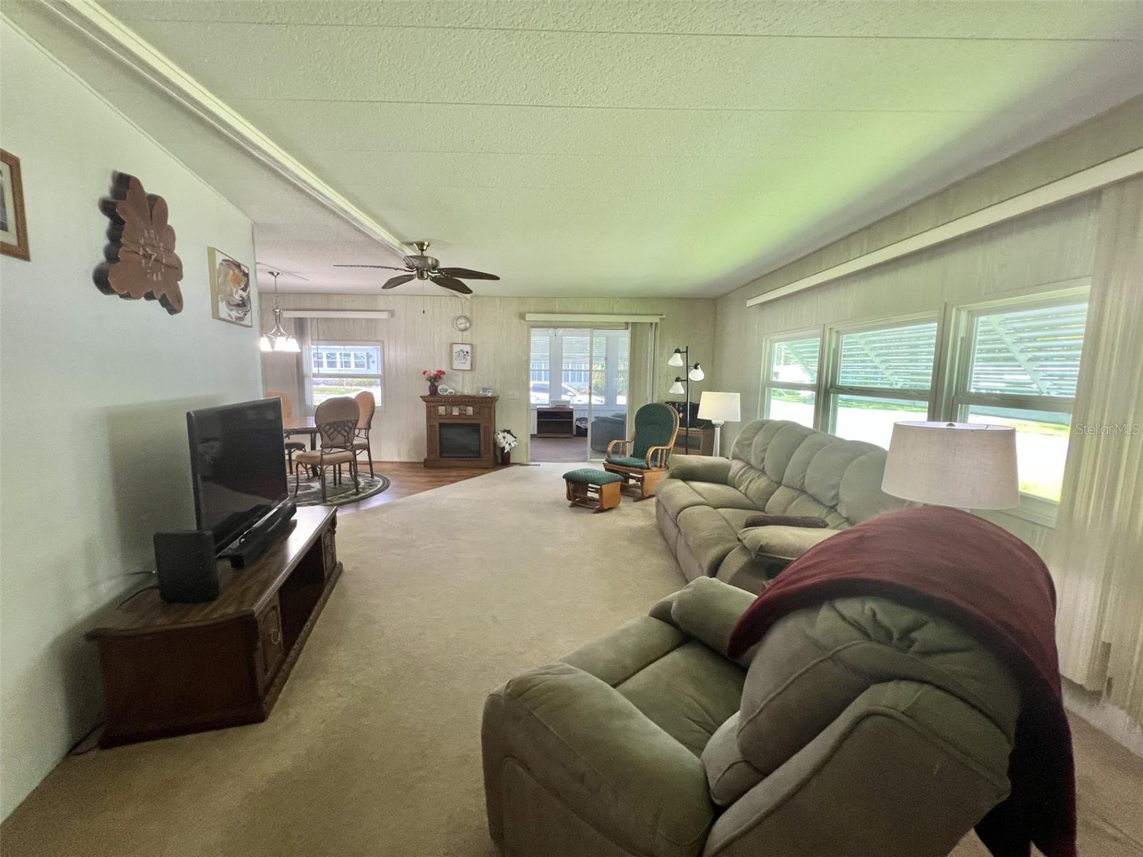 424 HAWTHORNE BLVD, LEESBURG, FL, 34748