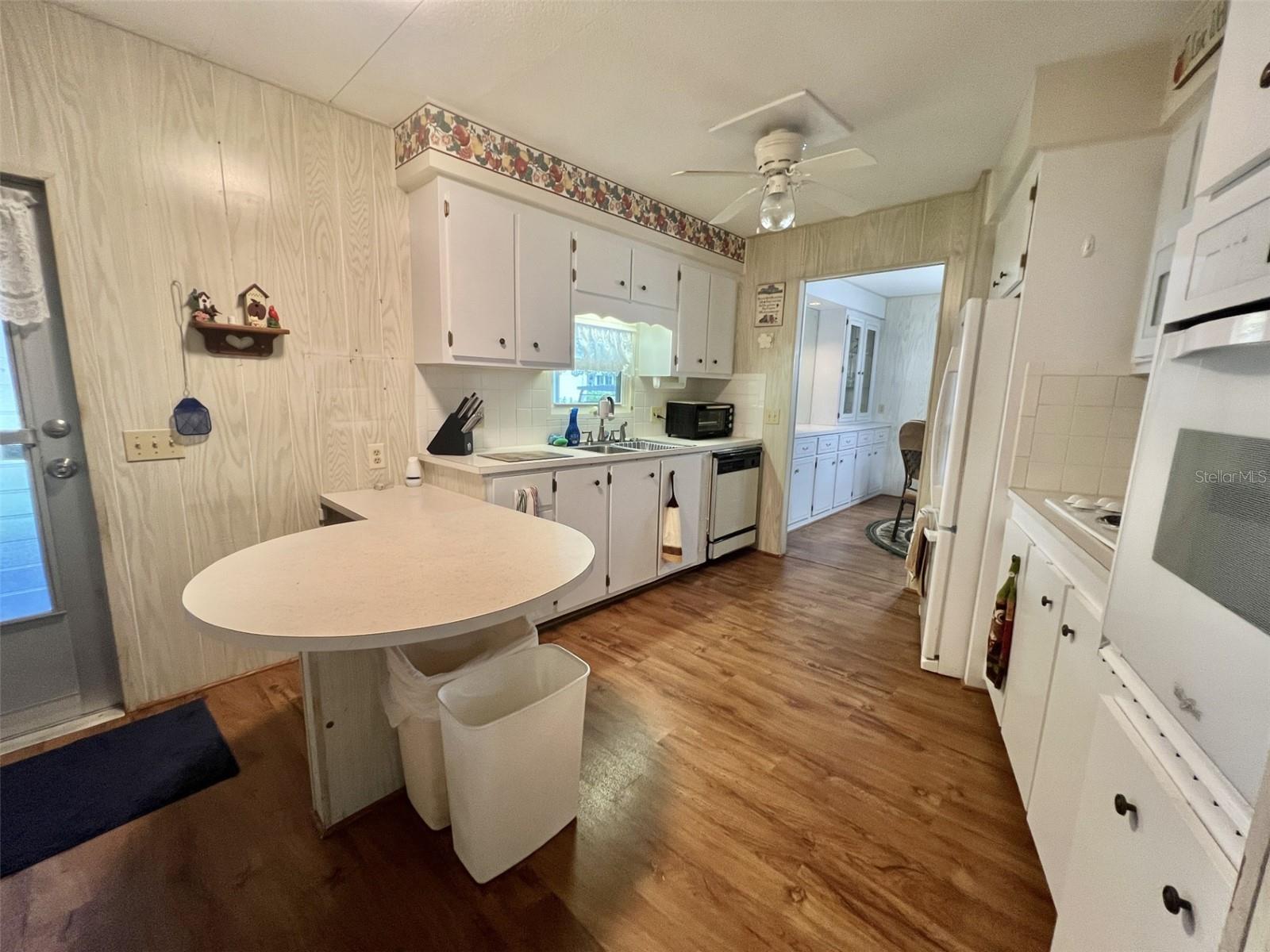 424 HAWTHORNE BLVD, LEESBURG, FL, 34748