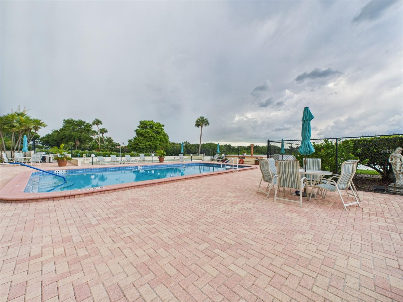 700 MIRROR TER NW #702, WINTER HAVEN, FL, 33881