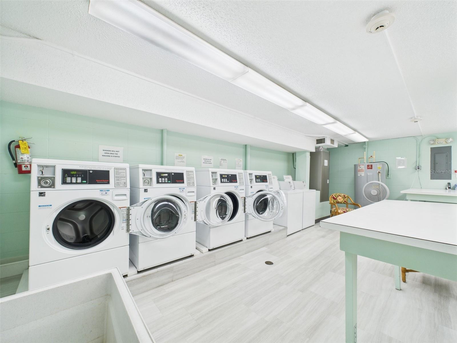 700 MIRROR TER NW #702, WINTER HAVEN, FL, 33881