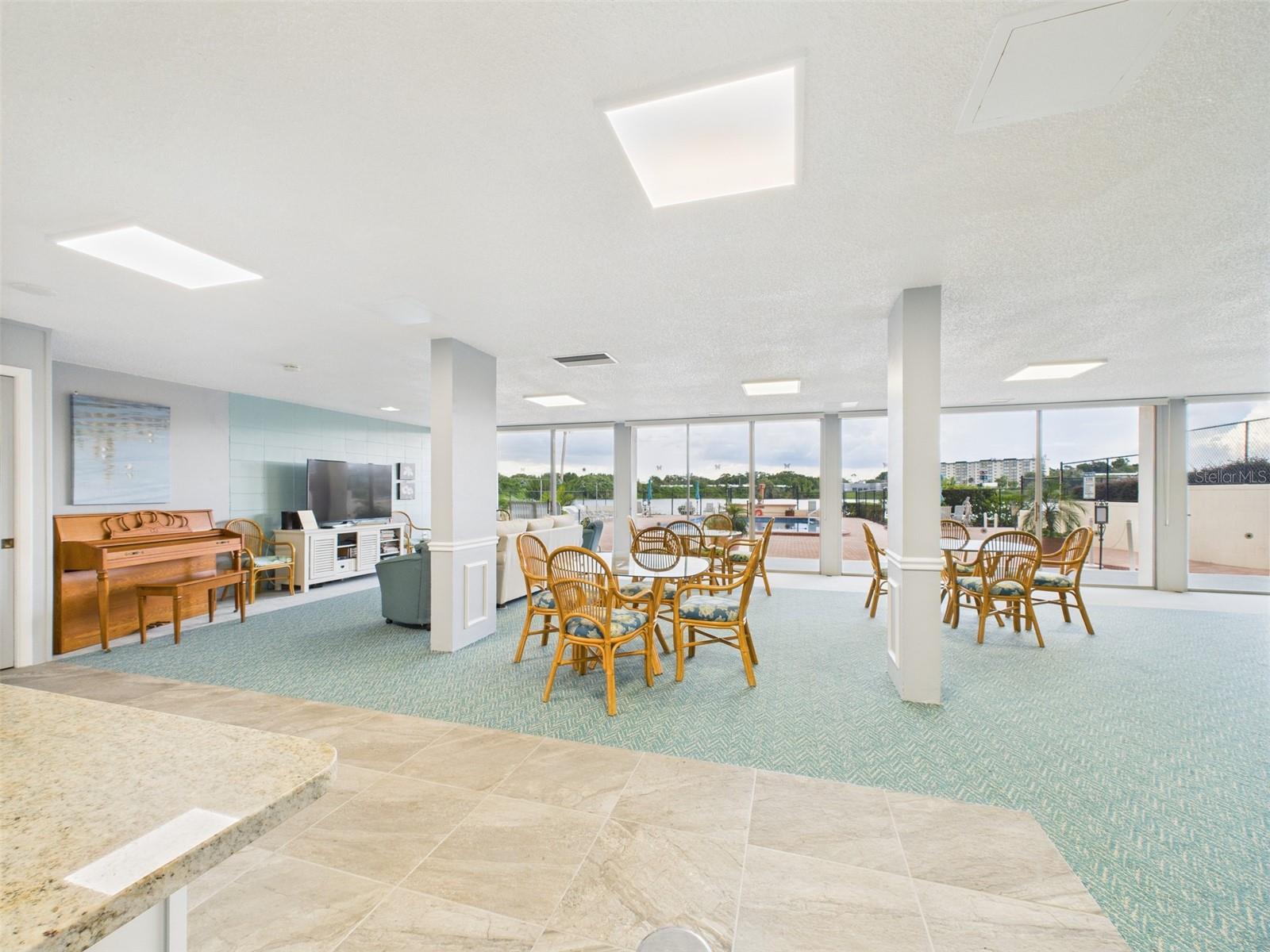 700 MIRROR TER NW #702, WINTER HAVEN, FL, 33881