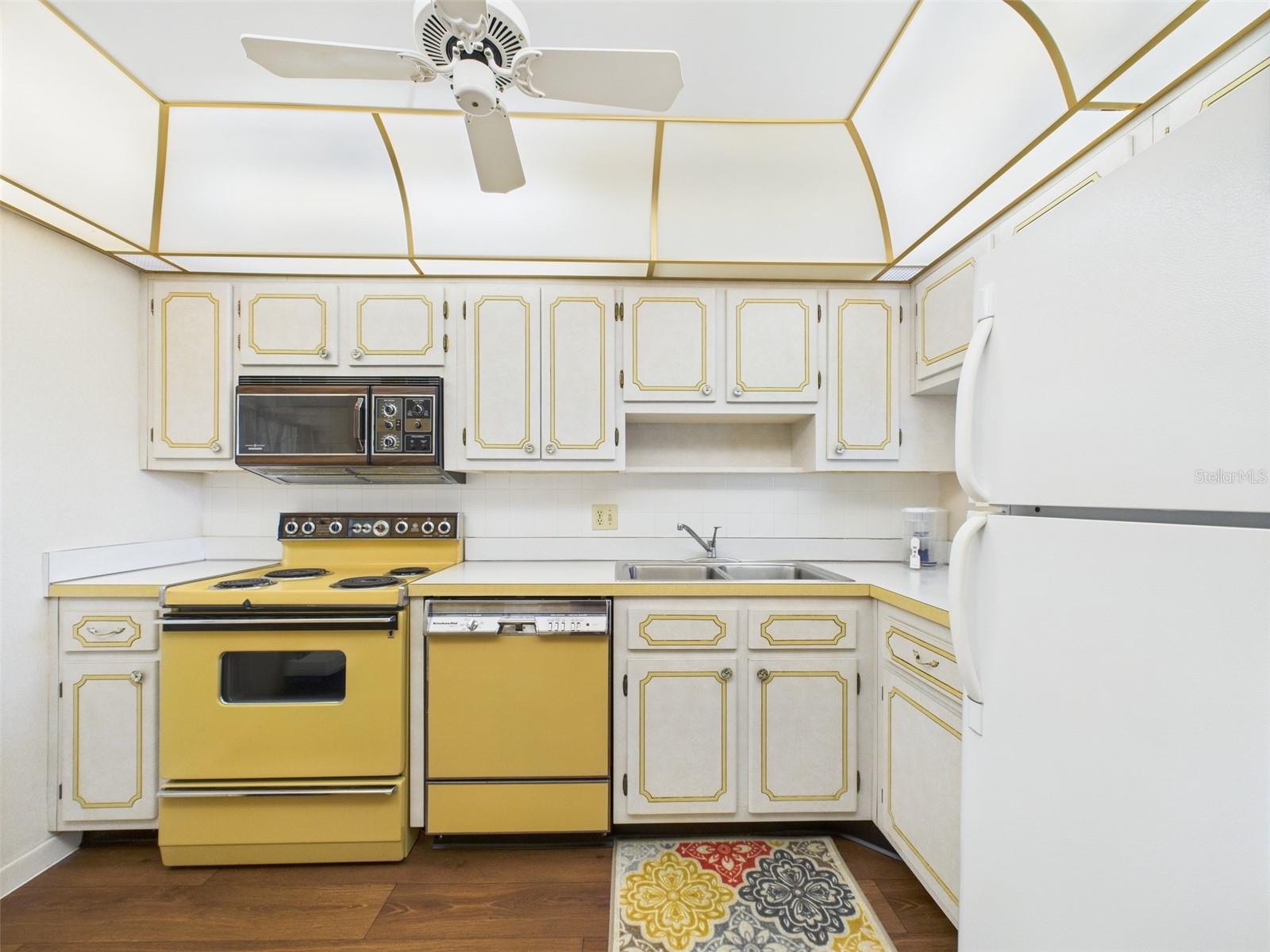 700 MIRROR TER NW #702, WINTER HAVEN, FL, 33881