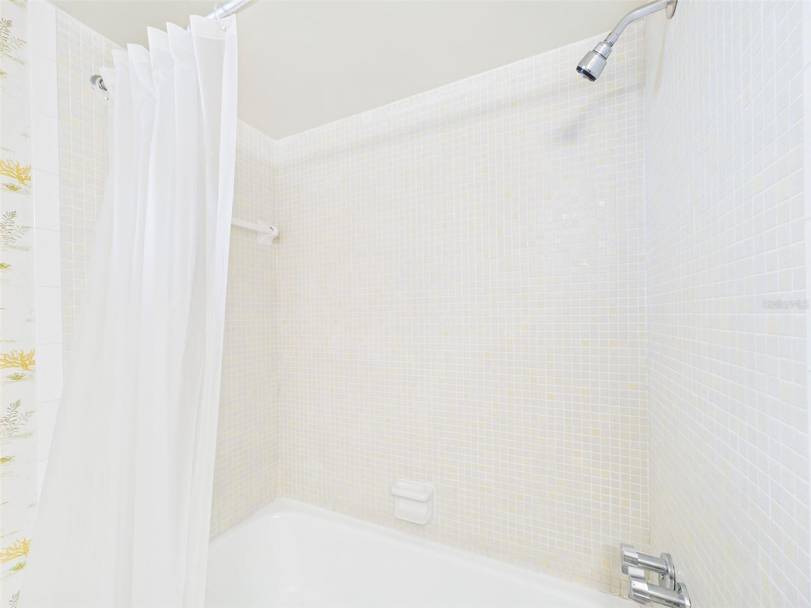 700 MIRROR TER NW #702, WINTER HAVEN, FL, 33881