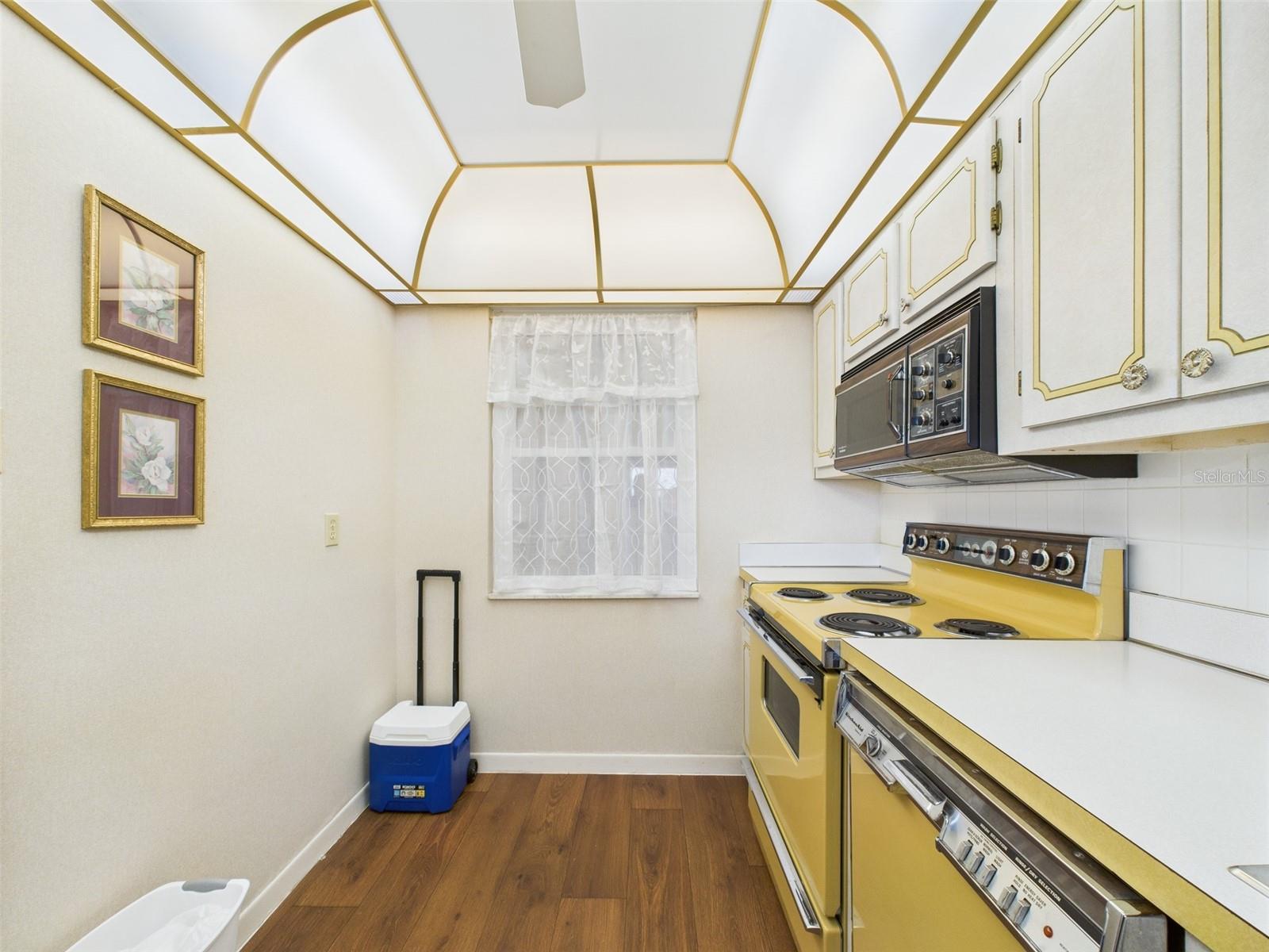 700 MIRROR TER NW #702, WINTER HAVEN, FL, 33881