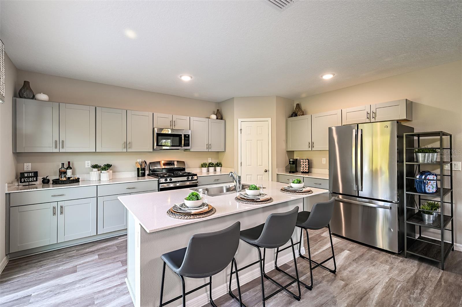 37106 SAGEMOOR DR, ZEPHYRHILLS, FL, 33541