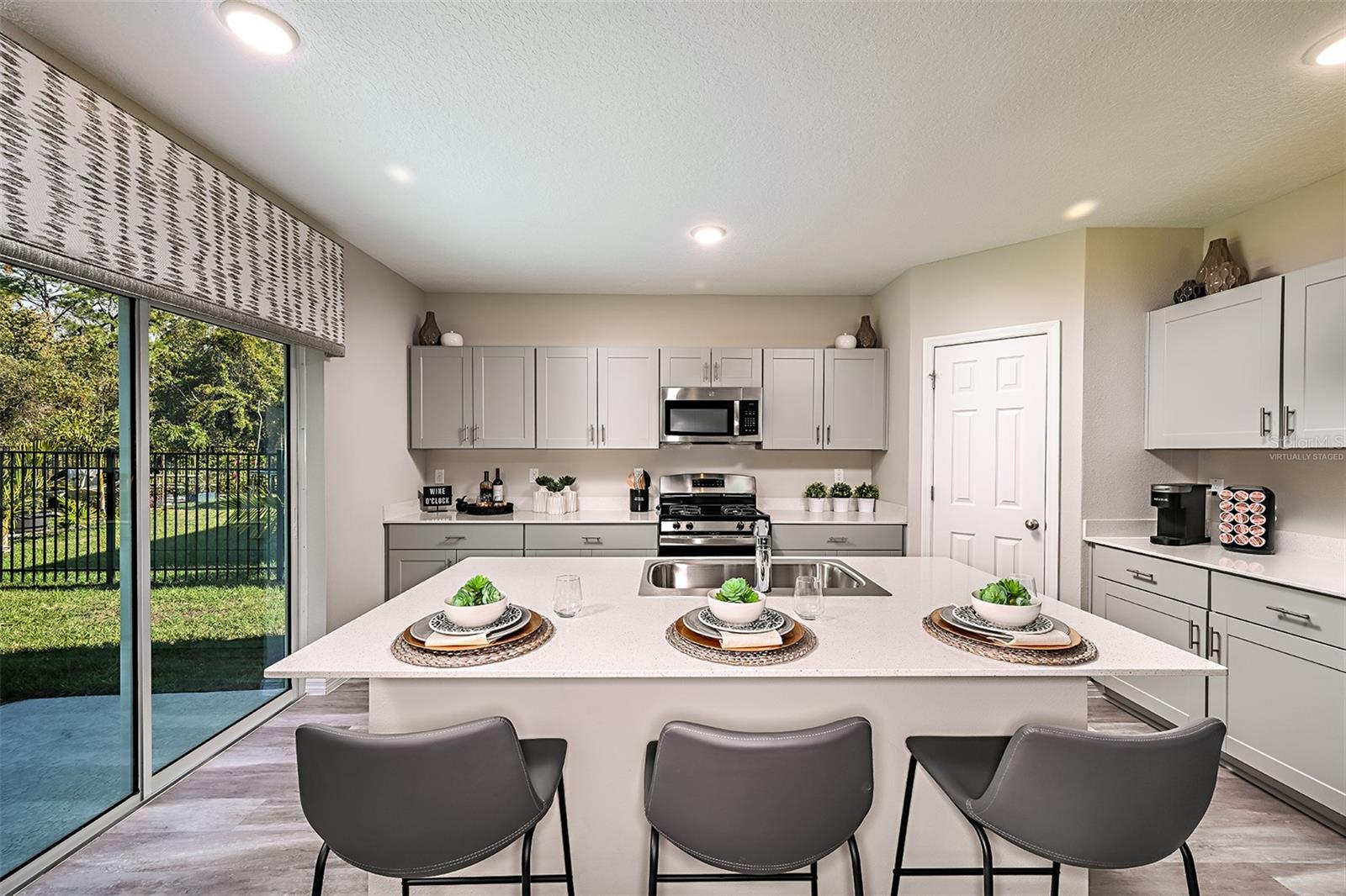 37106 SAGEMOOR DR, ZEPHYRHILLS, FL, 33541