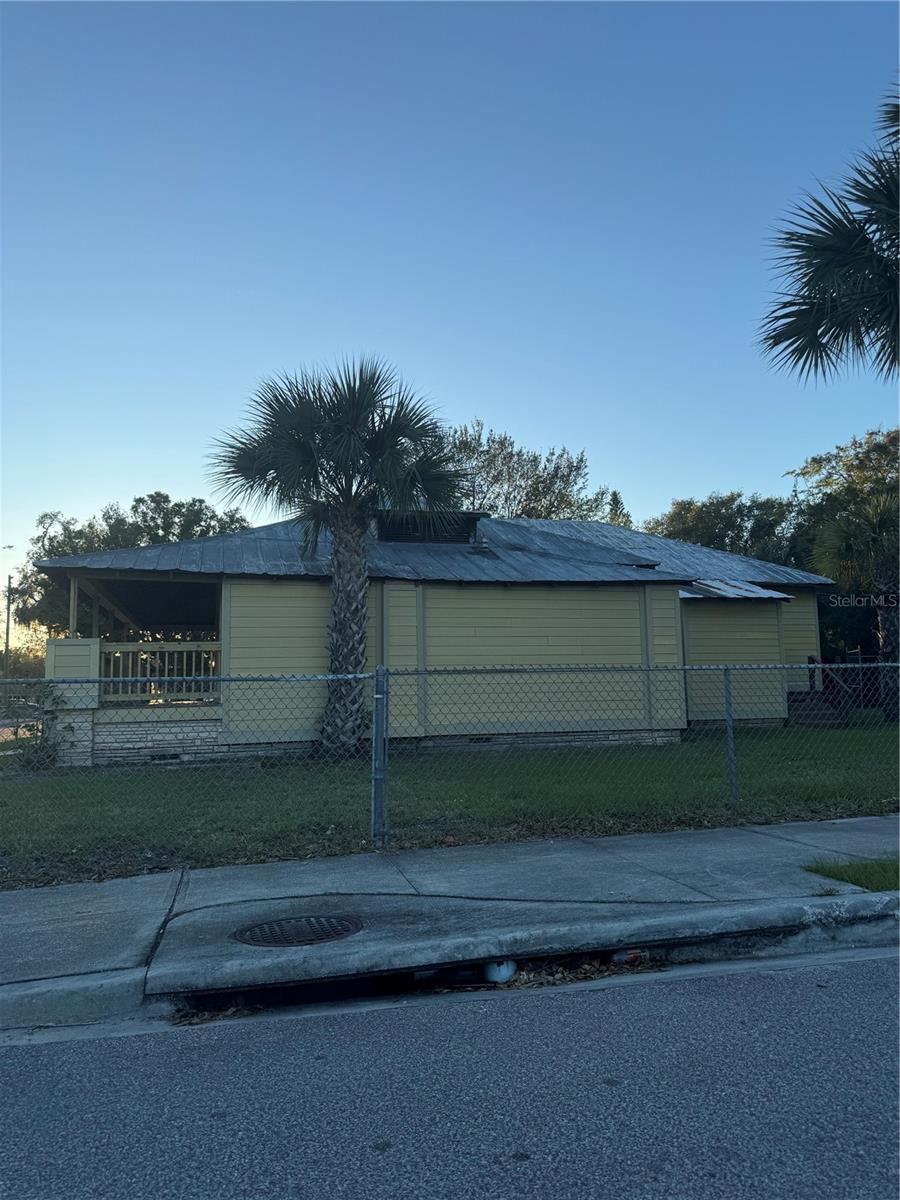 585 WASHINGTON ST, NEW SMYRNA BEACH, FL, 32168