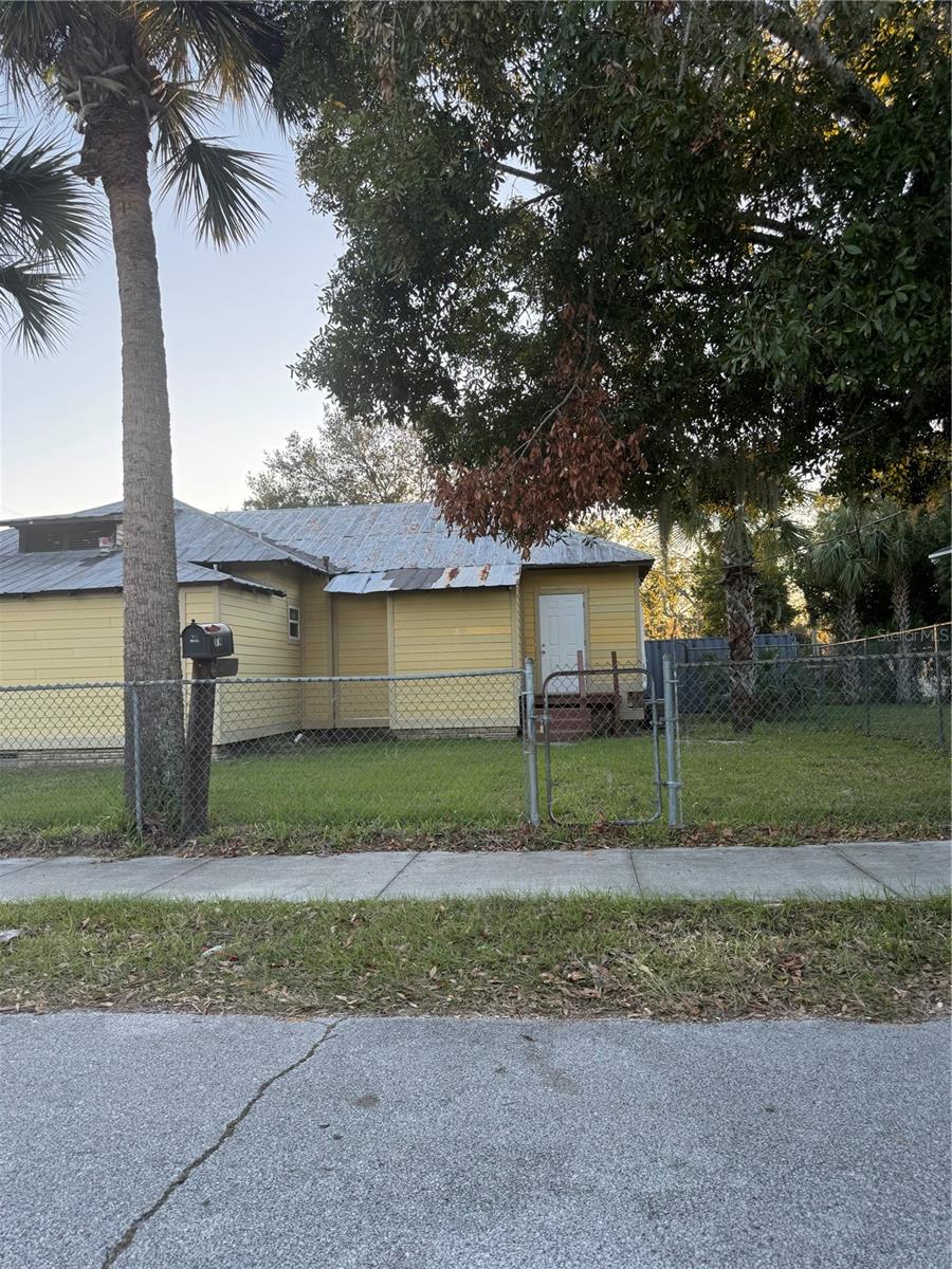 585 WASHINGTON ST, NEW SMYRNA BEACH, FL, 32168