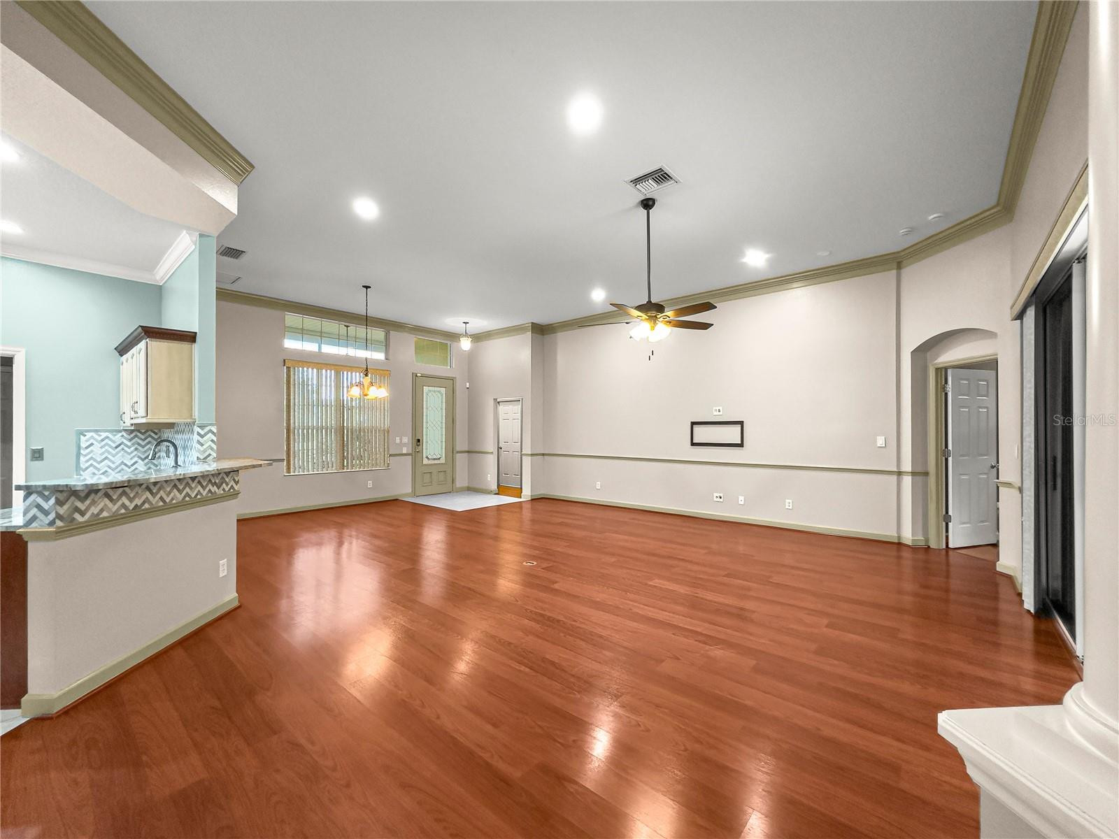 8045 WATERBURY WAY, MOUNT DORA, FL, 32757