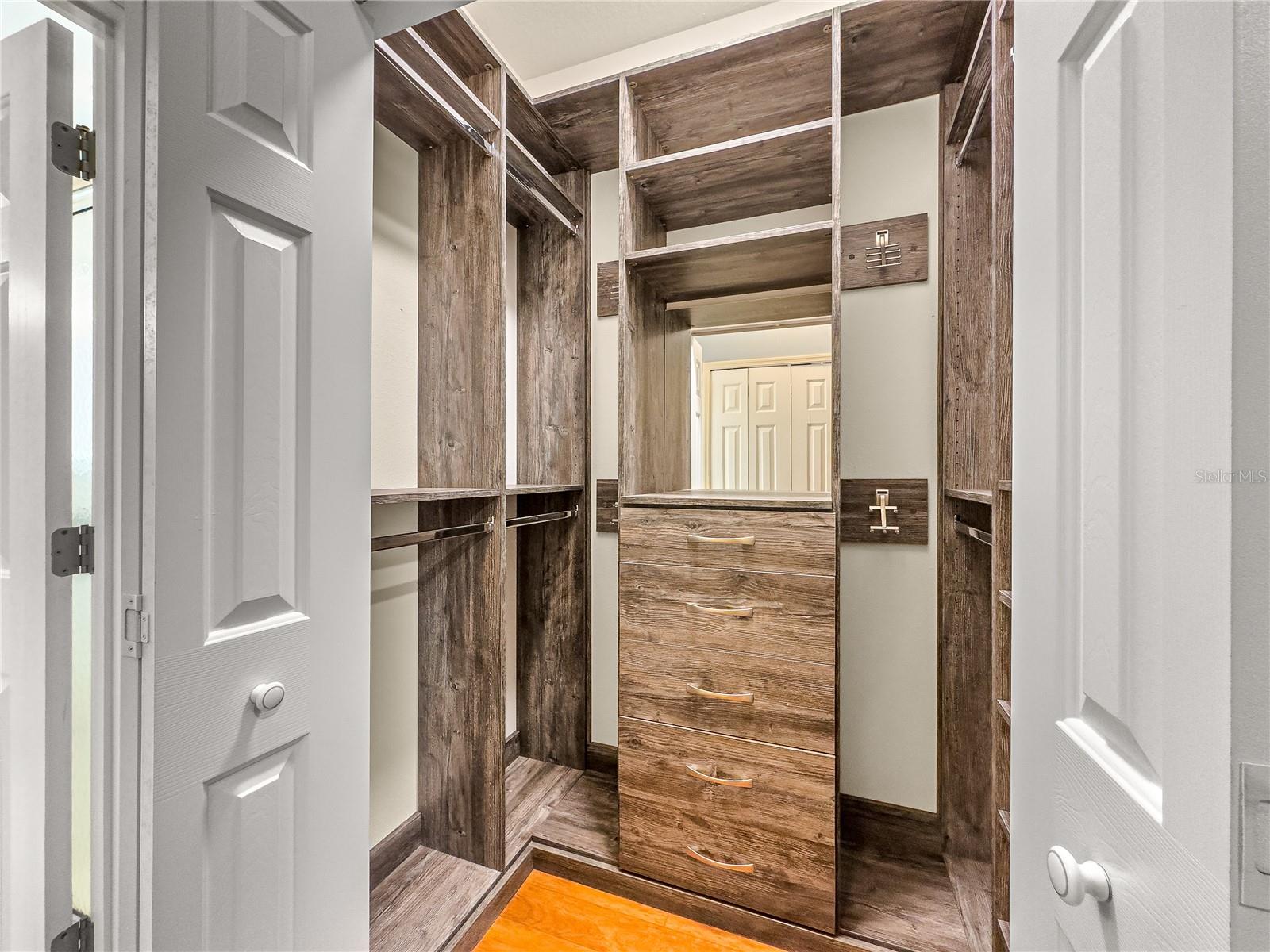 8045 WATERBURY WAY, MOUNT DORA, FL, 32757