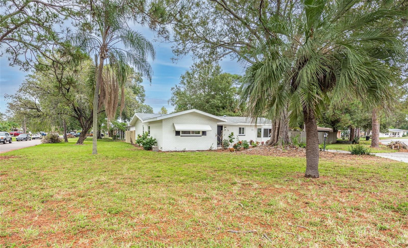 5625 ATLANTIC AVE N, ST PETERSBURG, FL, 33703