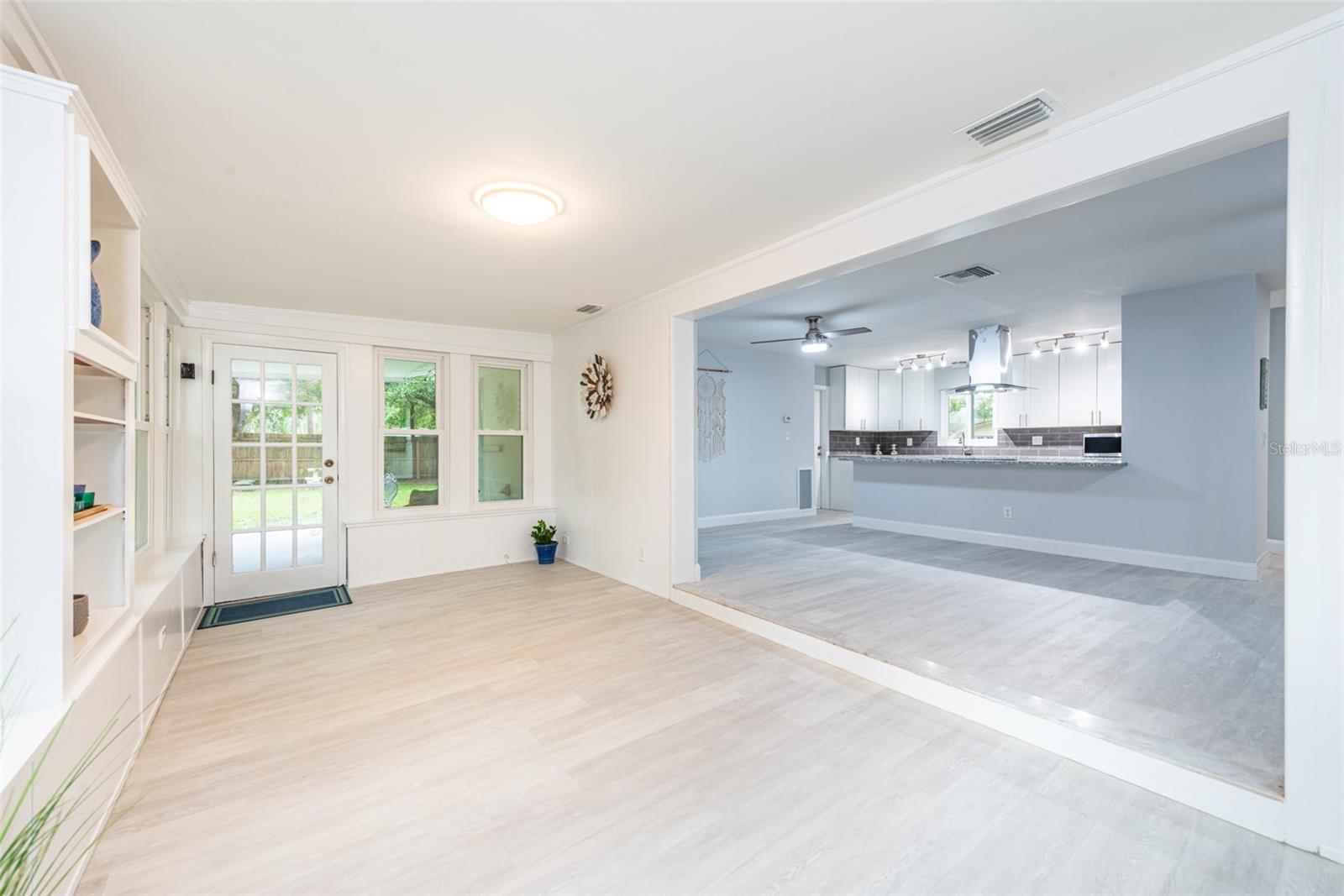 5625 ATLANTIC AVE N, ST PETERSBURG, FL, 33703