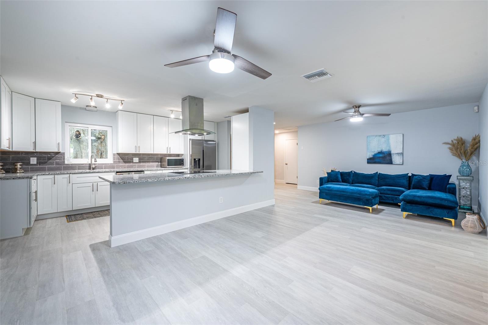 5625 ATLANTIC AVE N, ST PETERSBURG, FL, 33703