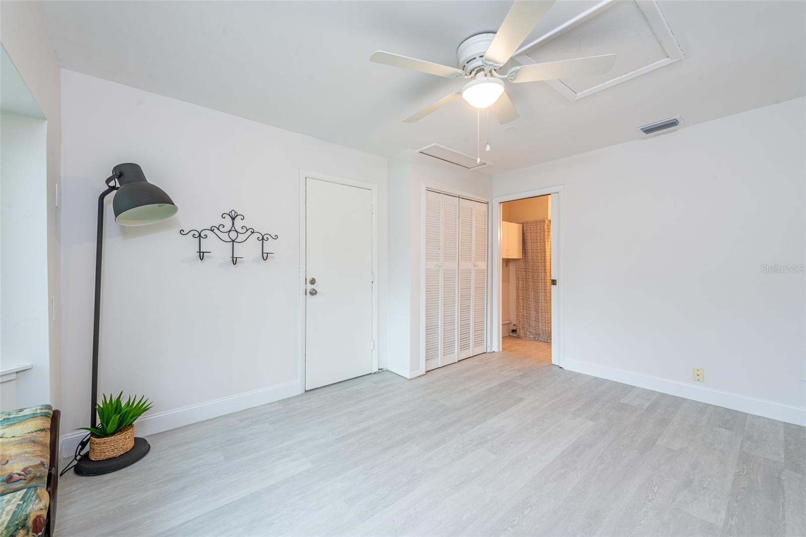 5625 ATLANTIC AVE N, ST PETERSBURG, FL, 33703