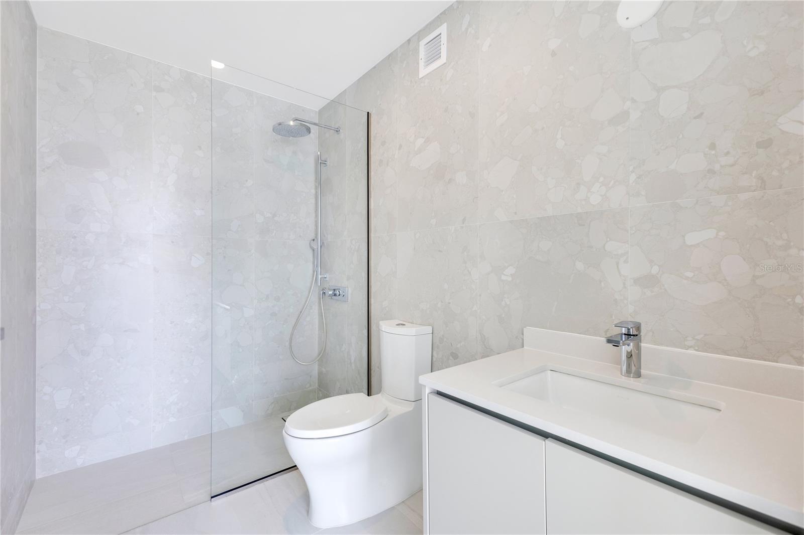 PR9114176 Property Photo