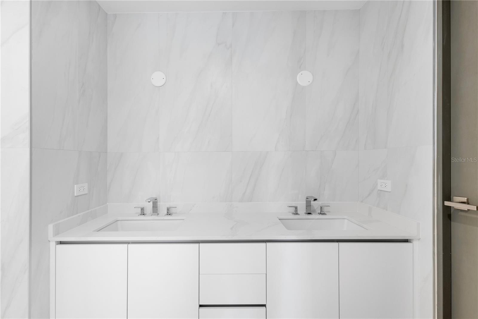 PR9114176 Property Photo