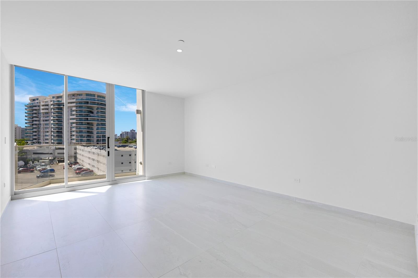 PR9114176 Property Photo