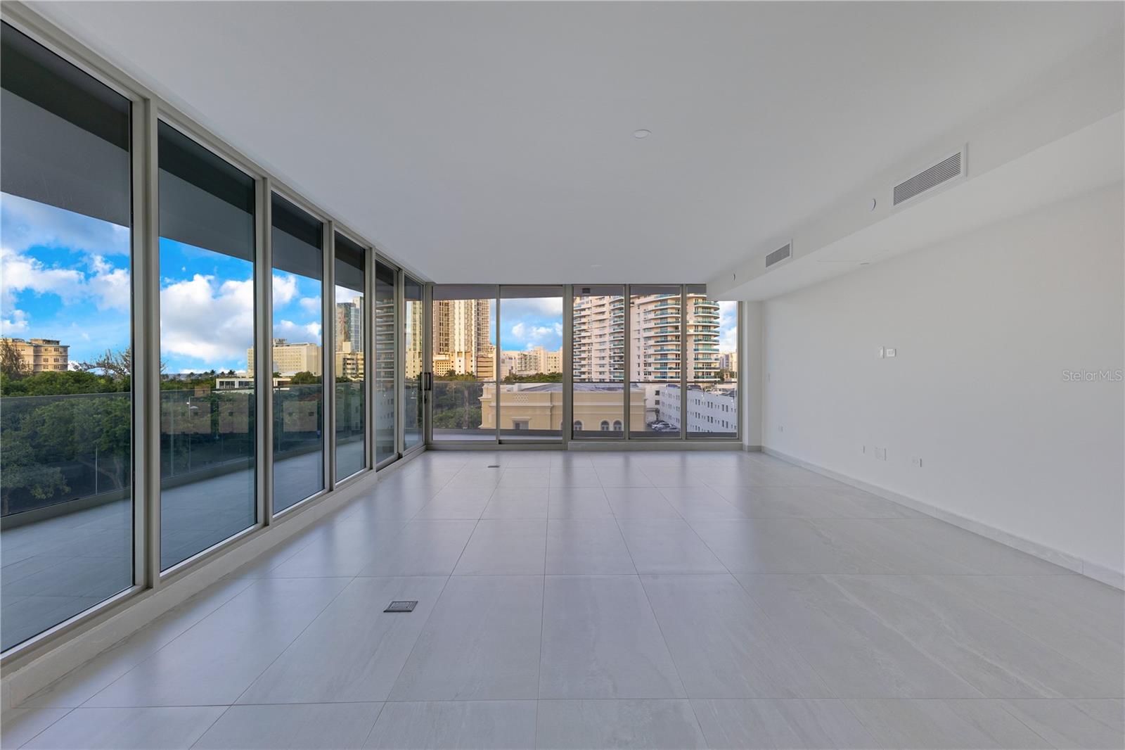 PR9114176 Property Photo