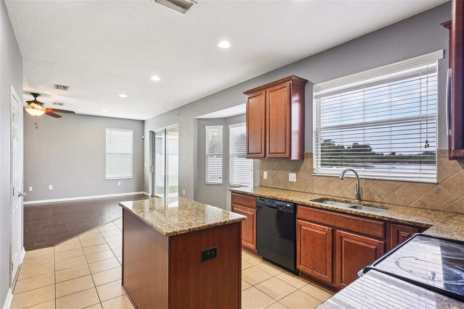 7509 TANGLE BEND DR, GIBSONTON, FL, 33534