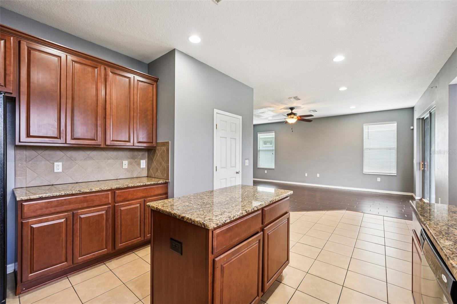 7509 TANGLE BEND DR, GIBSONTON, FL, 33534