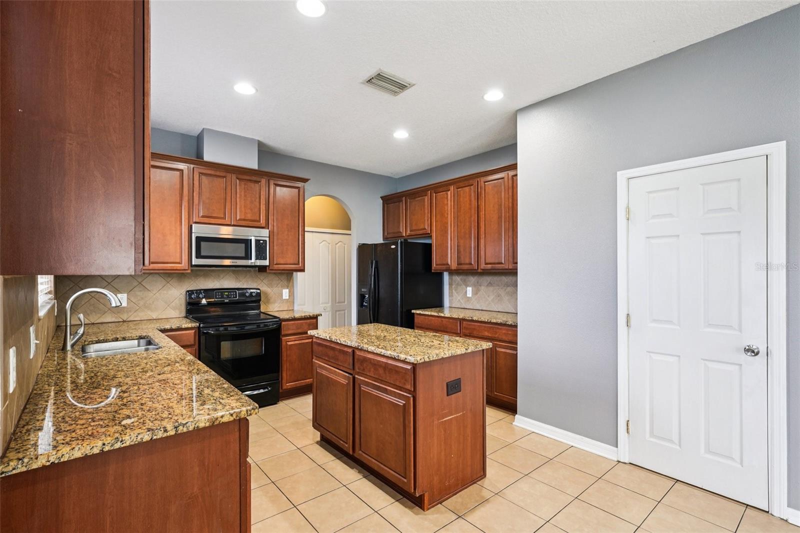 7509 TANGLE BEND DR, GIBSONTON, FL, 33534