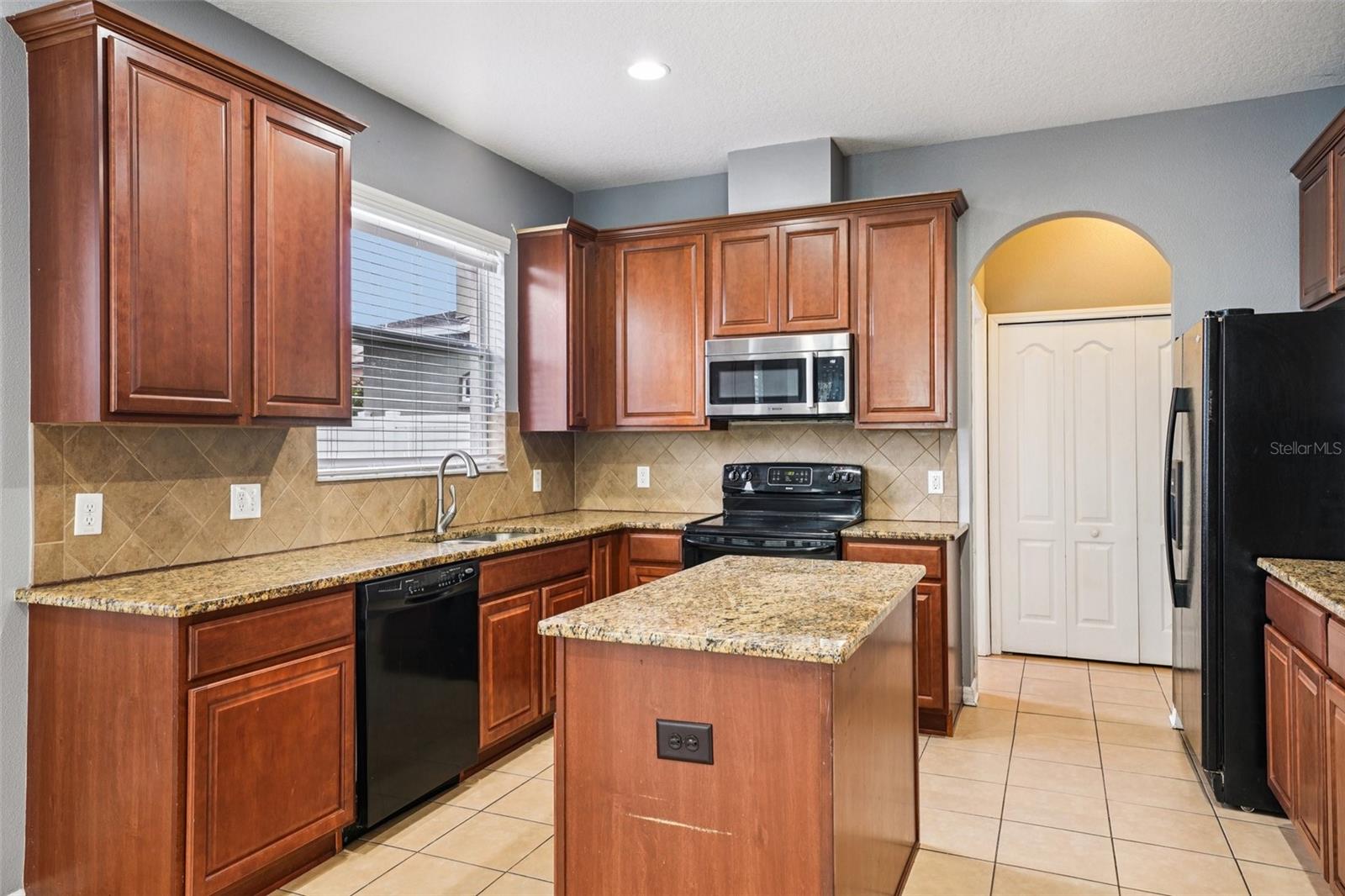 7509 TANGLE BEND DR, GIBSONTON, FL, 33534