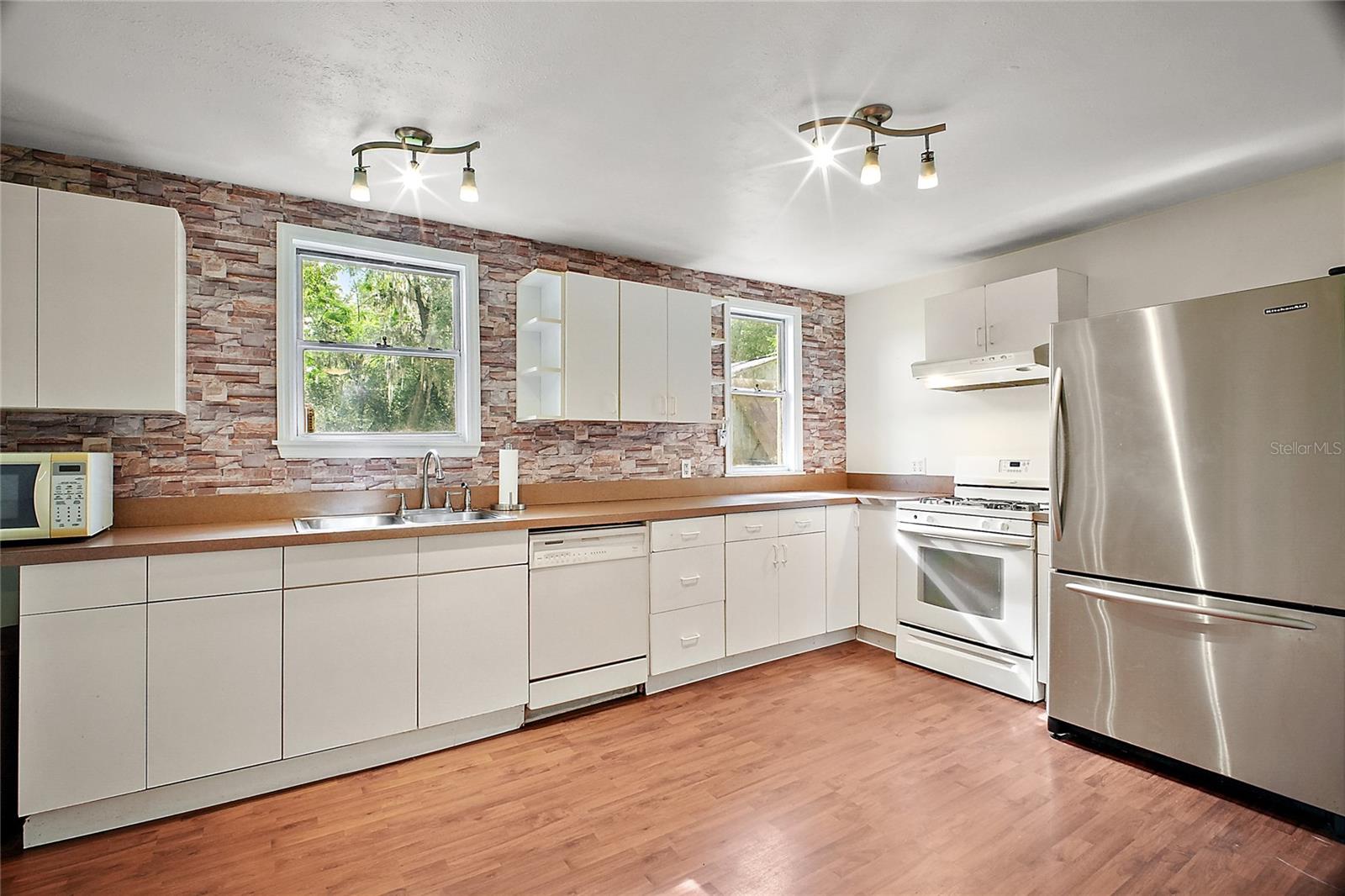 31136 SENESE RD, SORRENTO, FL, 32776