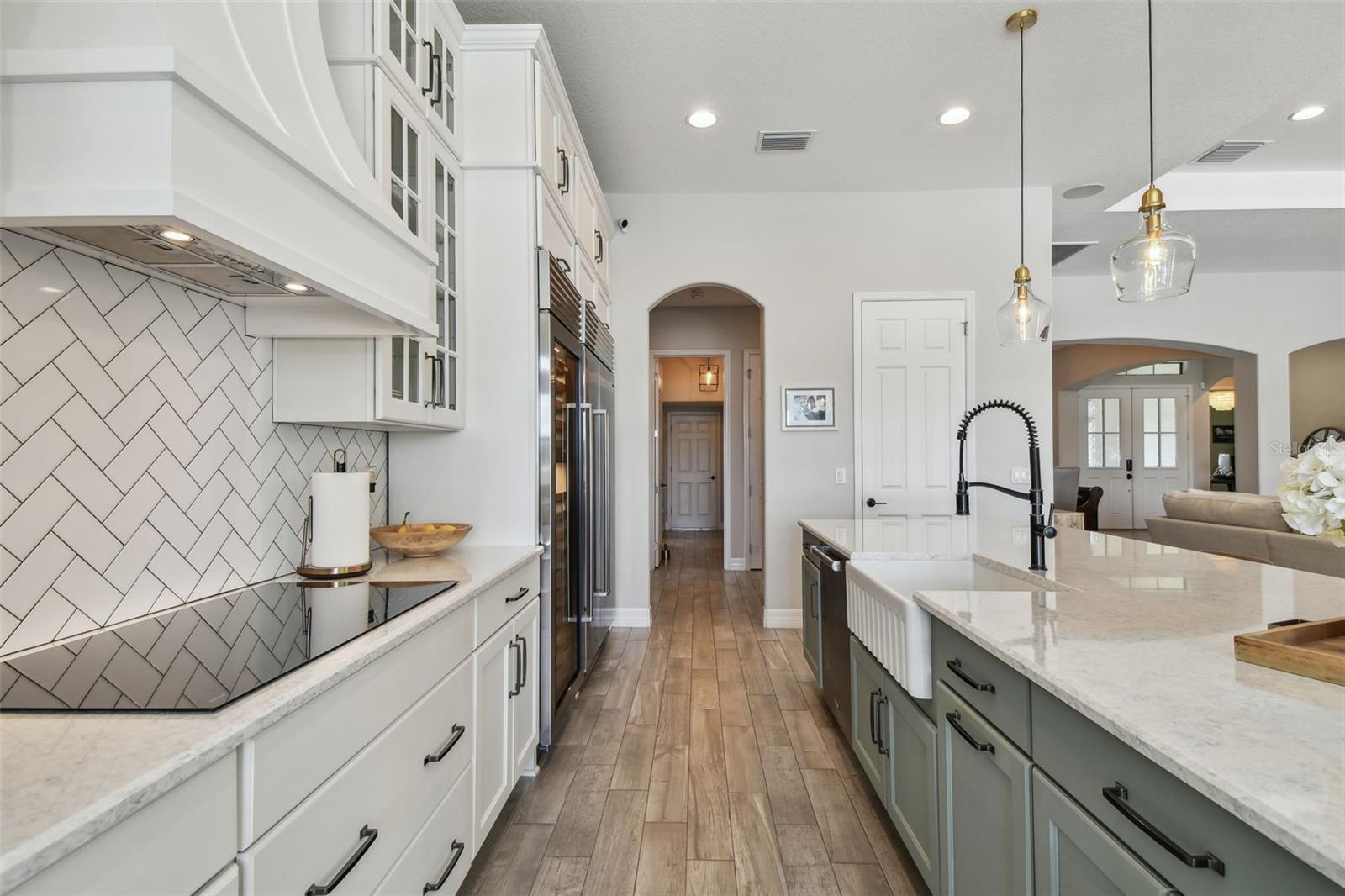 2648 LAKE MANOR DR, LAND O LAKES, FL, 34639