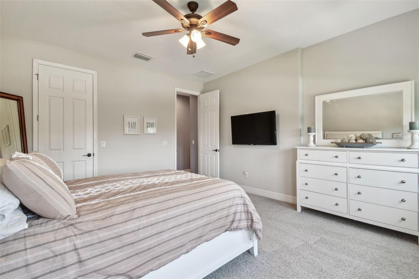 2648 LAKE MANOR DR, LAND O LAKES, FL, 34639