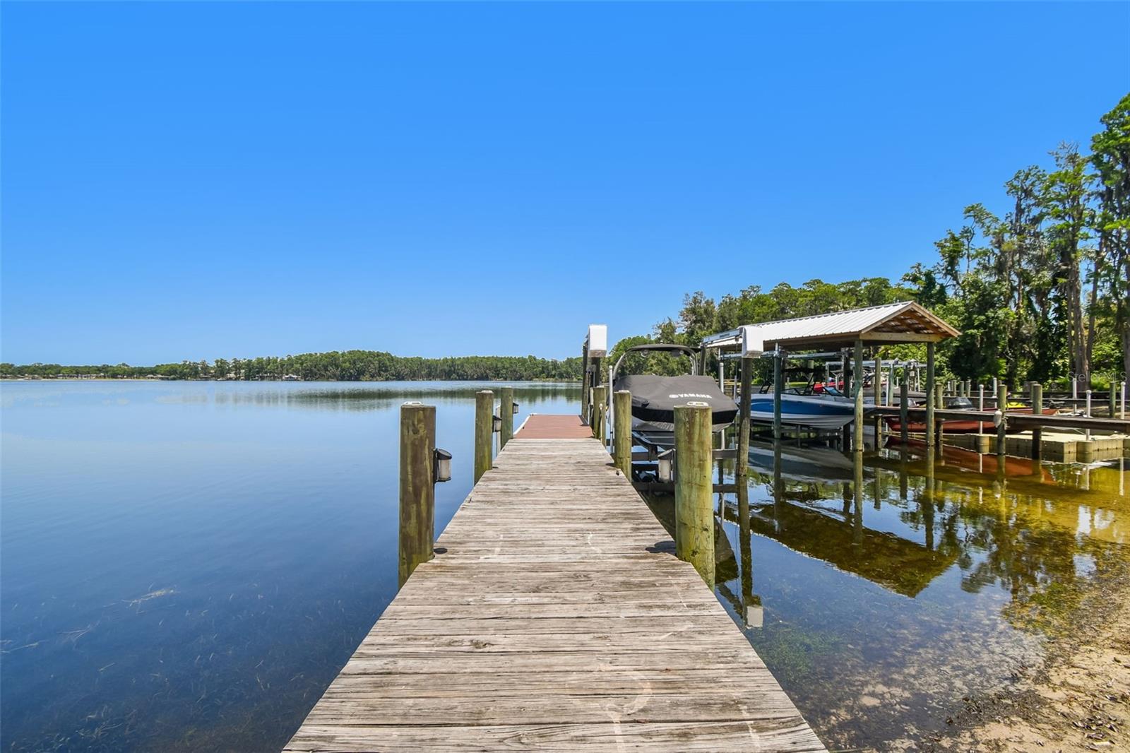 2648 LAKE MANOR DR, LAND O LAKES, FL, 34639