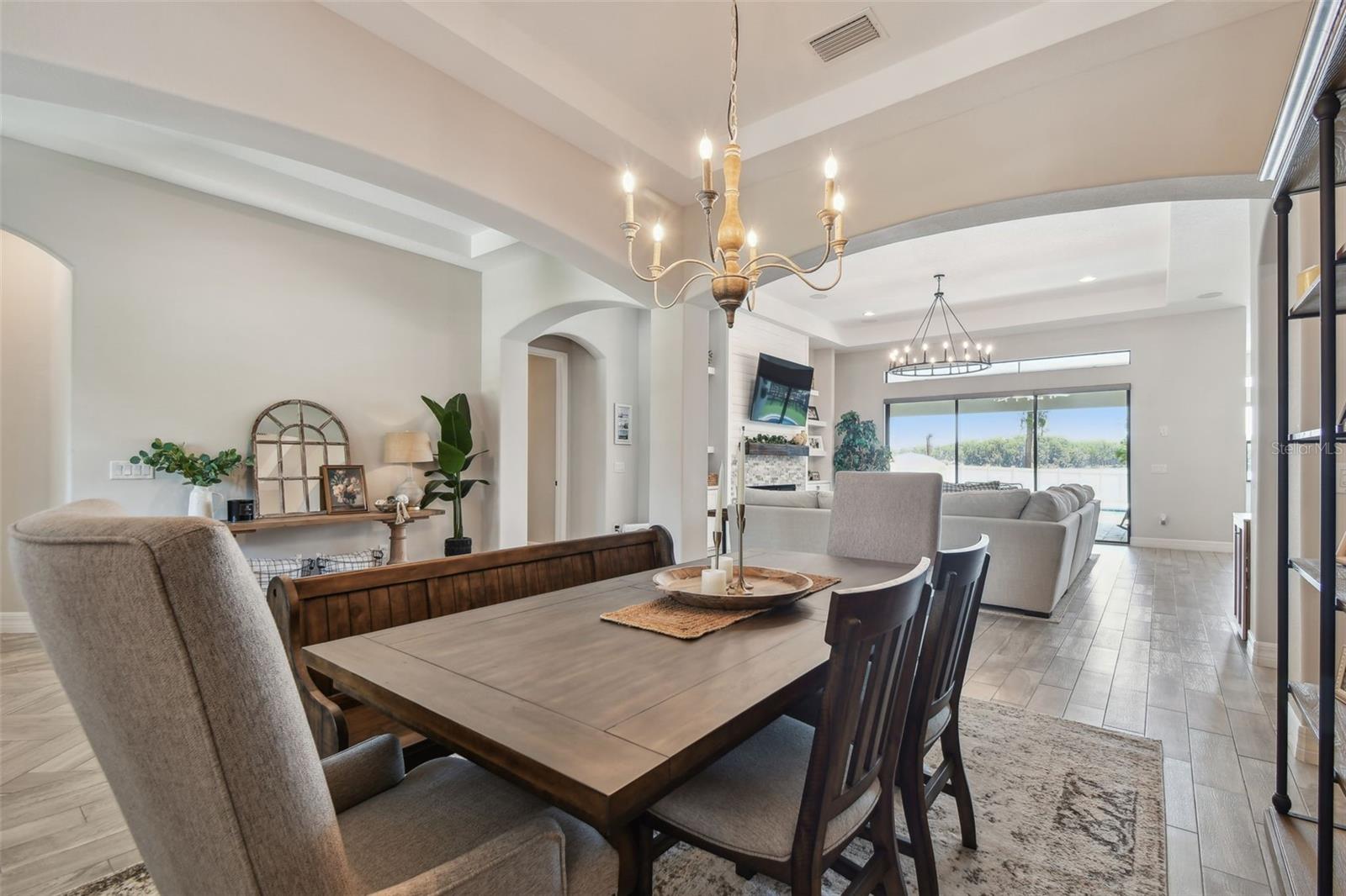 2648 LAKE MANOR DR, LAND O LAKES, FL, 34639