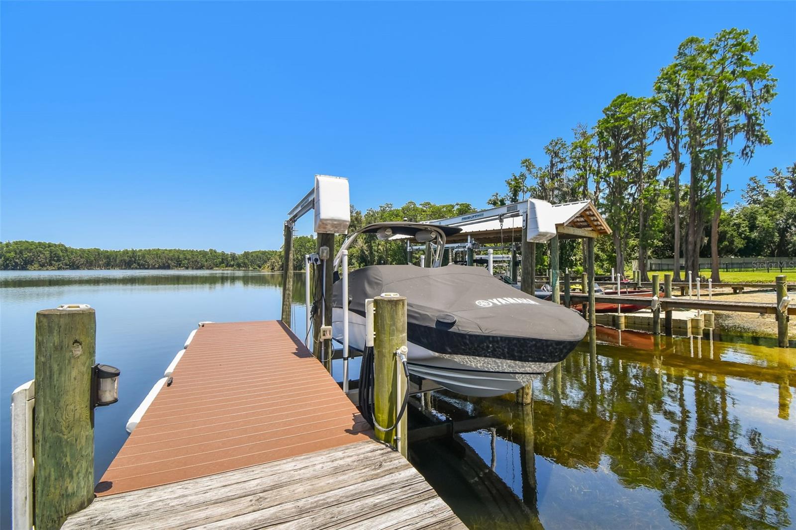 2648 LAKE MANOR DR, LAND O LAKES, FL, 34639