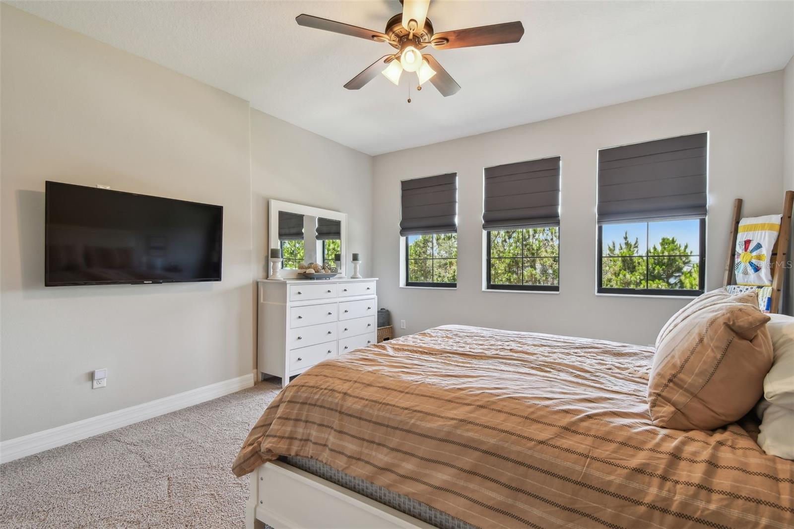 2648 LAKE MANOR DR, LAND O LAKES, FL, 34639