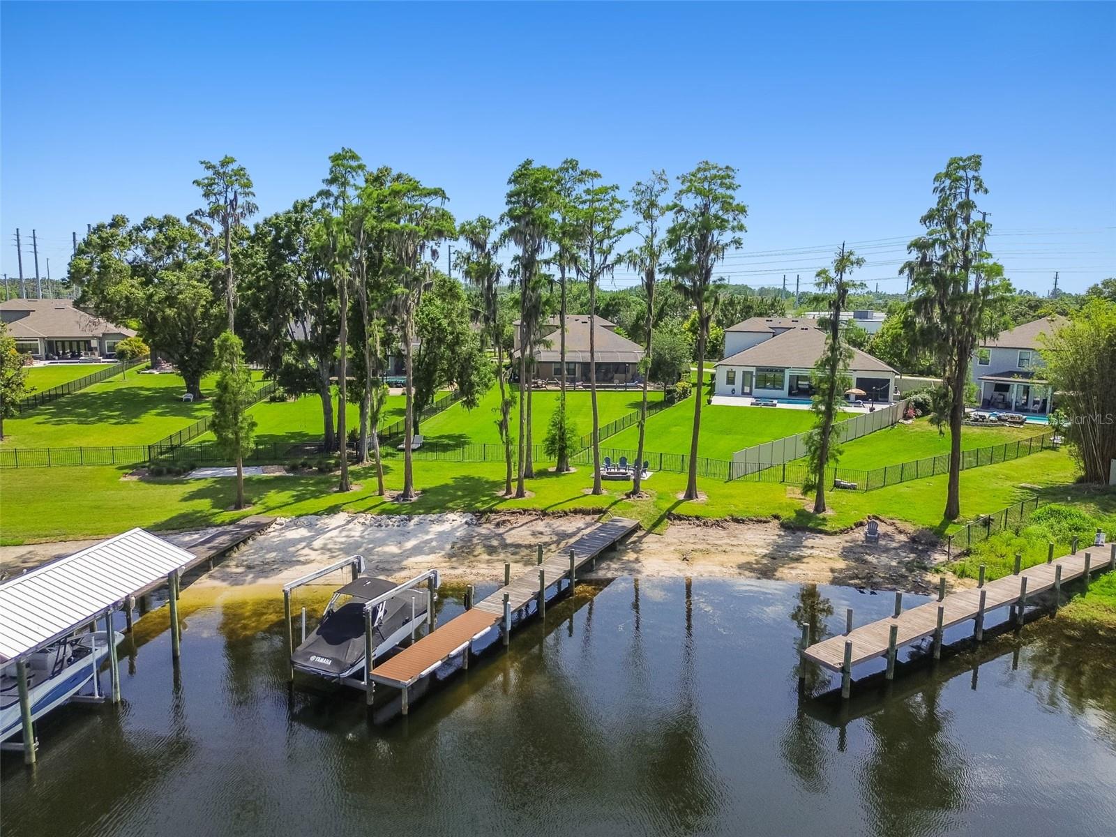 2648 LAKE MANOR DR, LAND O LAKES, FL, 34639