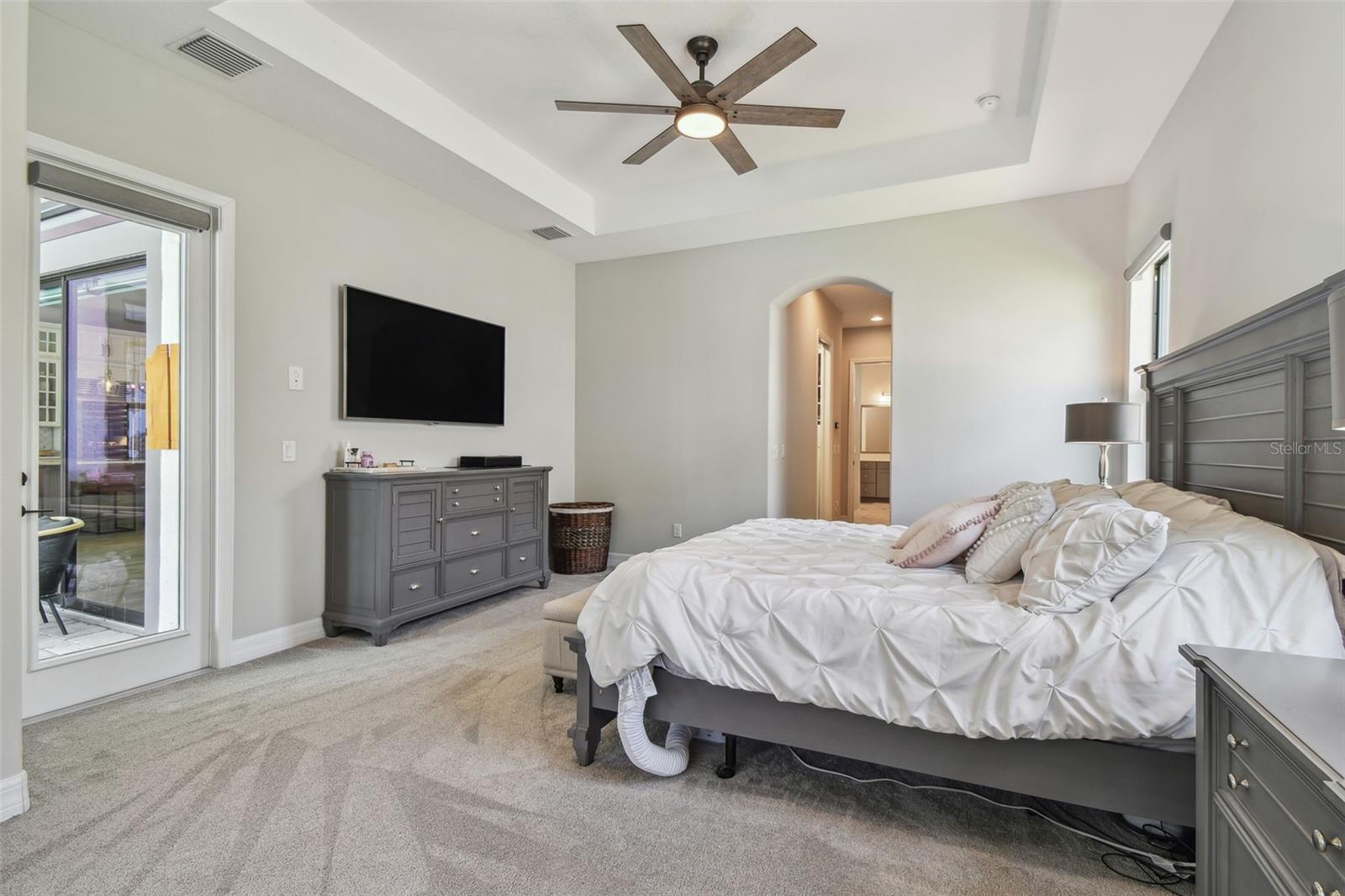 2648 LAKE MANOR DR, LAND O LAKES, FL, 34639